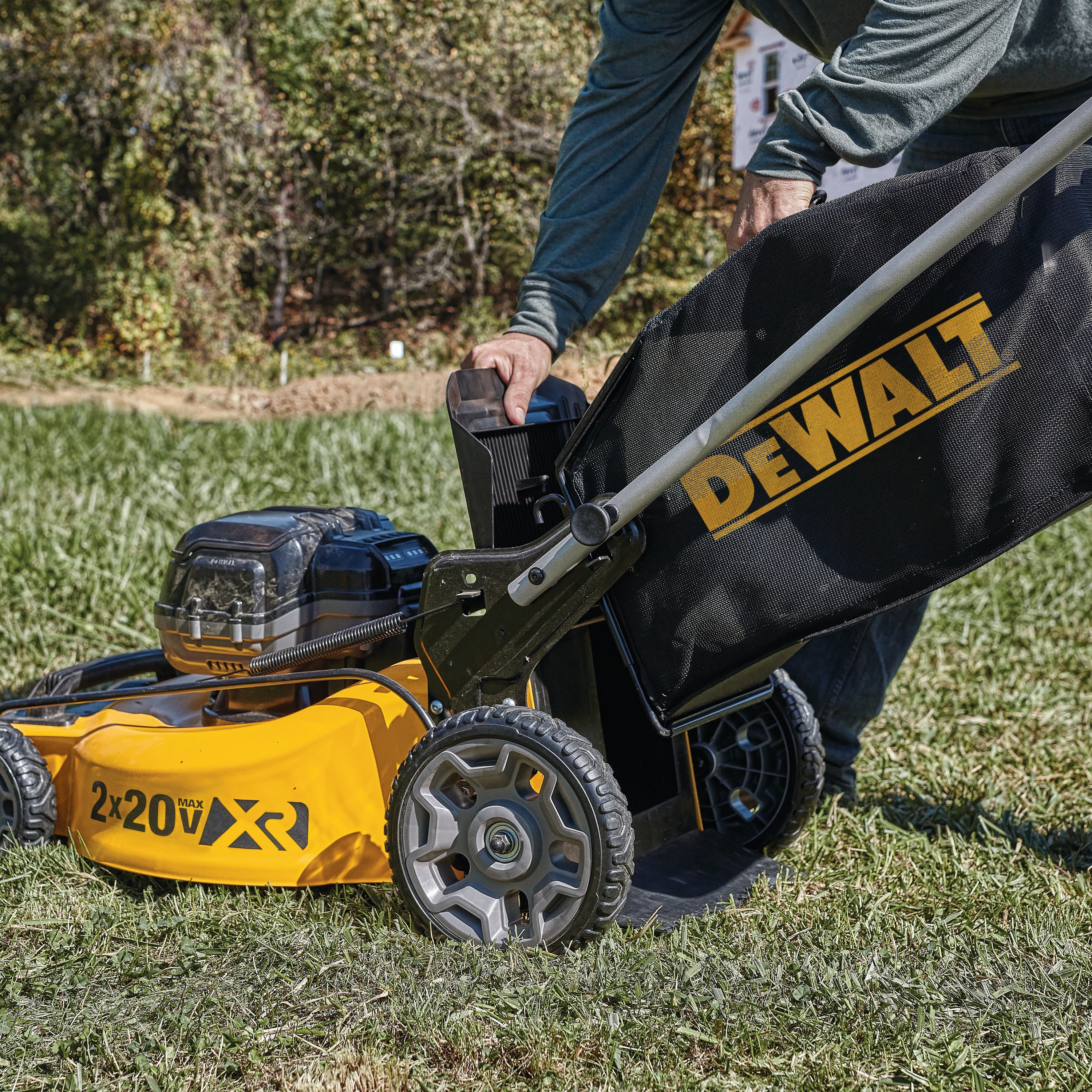 Dewalt Battery Lawn Mower Canada - Dewalt Max 3 In 1 Cordless Lawn Mower Push Walk Behind Battery Powered 20 Cutting Width Uai782 Dcmw220p2 Shop Lawn Mower Tenaquip / Tomy 35060 john deere toy electronic kids toy lawn mower, toy for kids, green