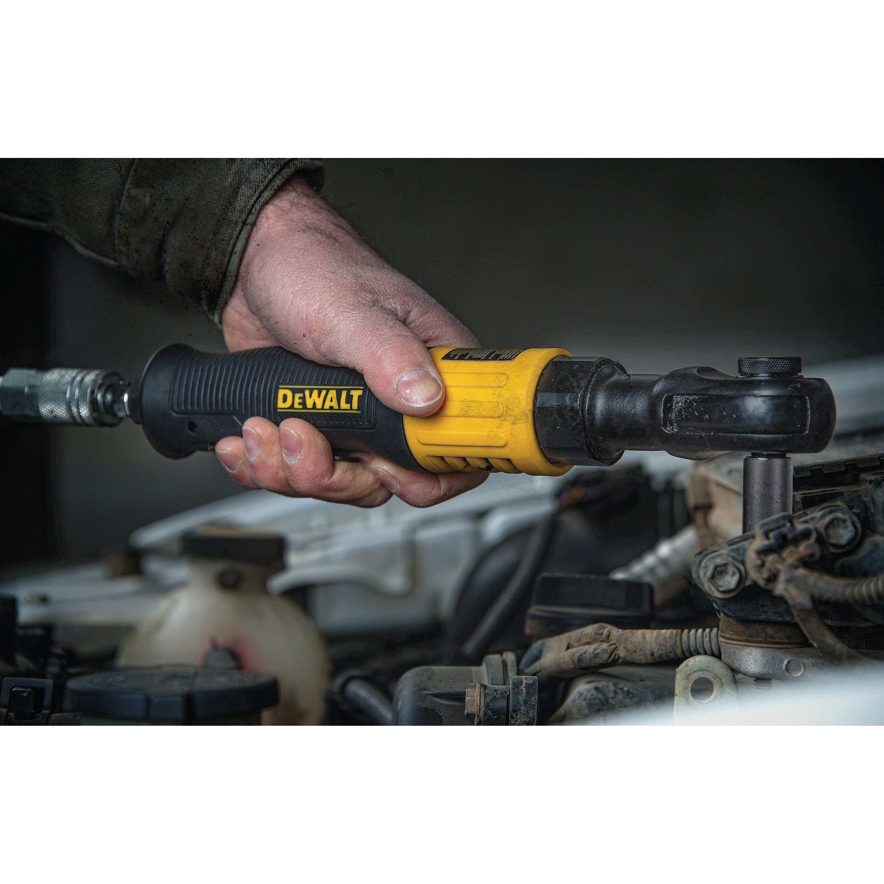 3-8-drive-air-ratchet-dwmt70776l-dewalt