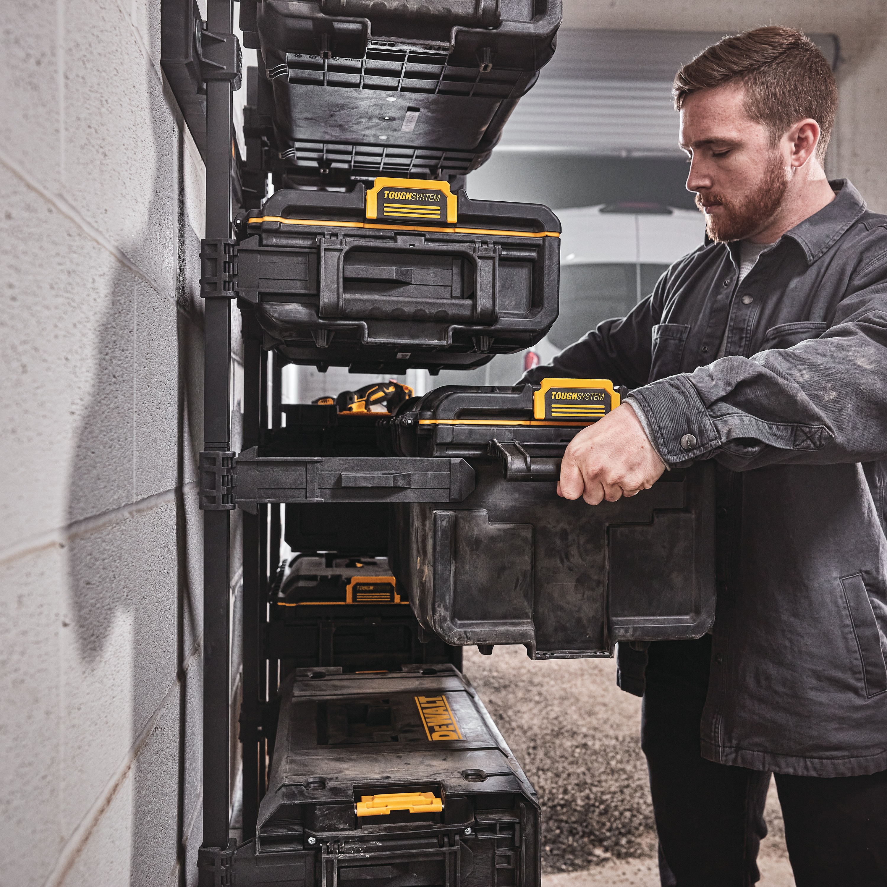 TOUGHSYSTEM® 2.0 LARGE TOOLBOX - DWST08300 | DEWALT