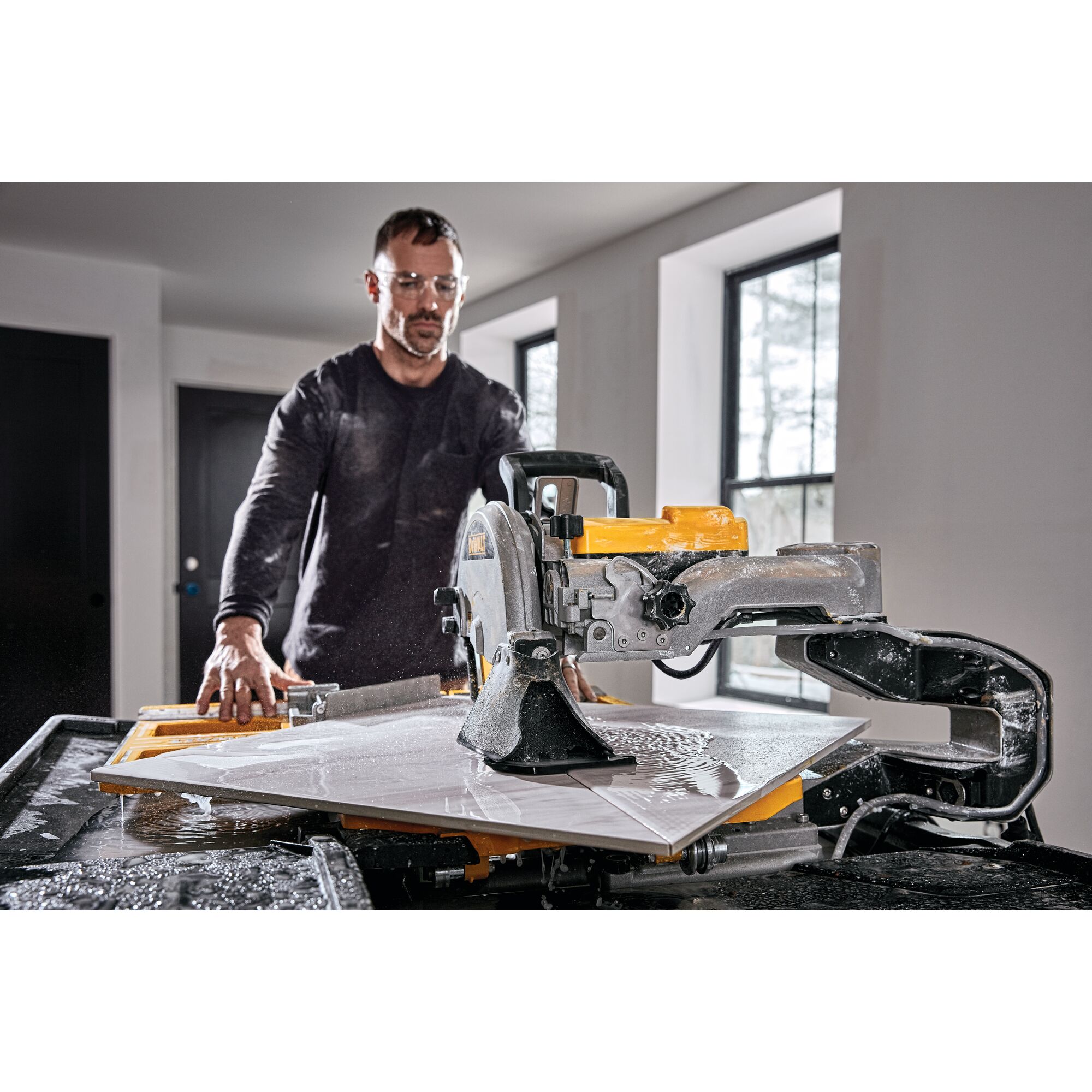 Dewalt cordless on sale tile cutter