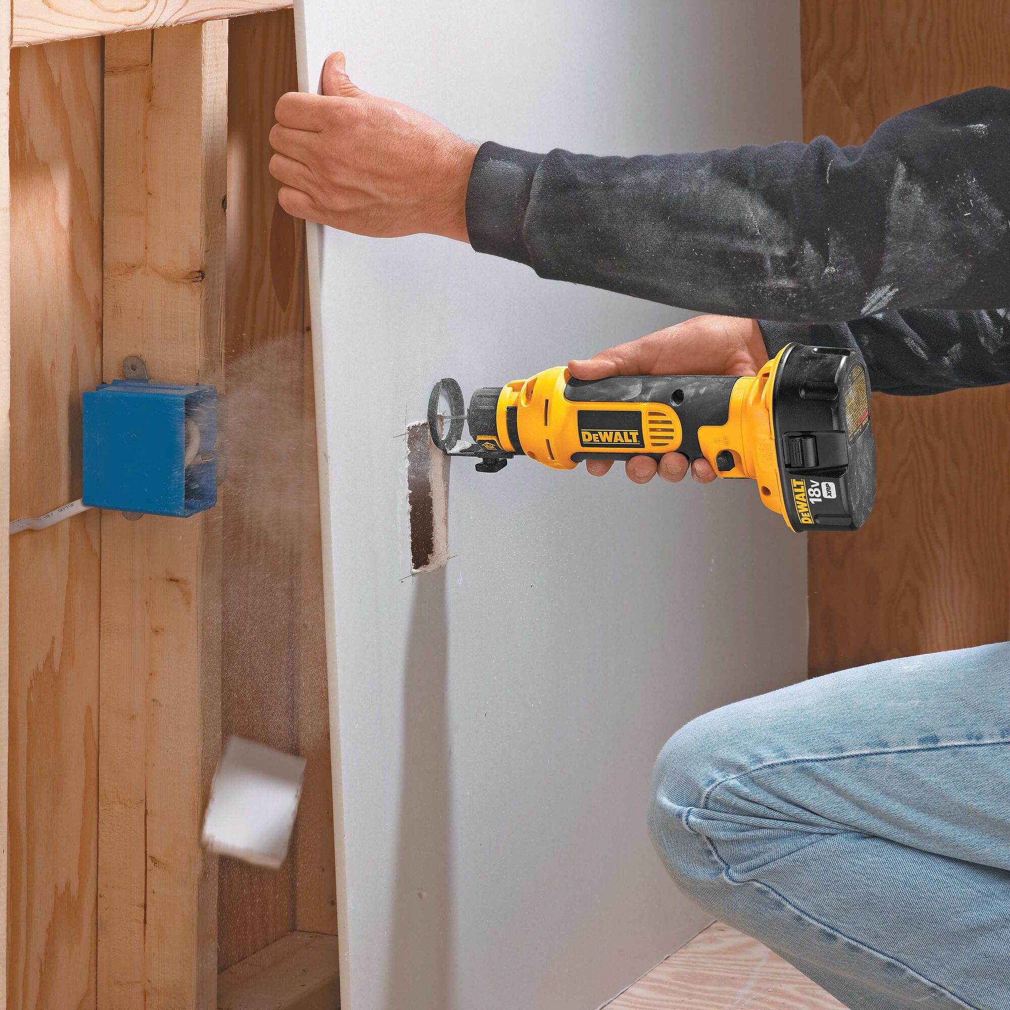 Dewalt cordless cut store out tool