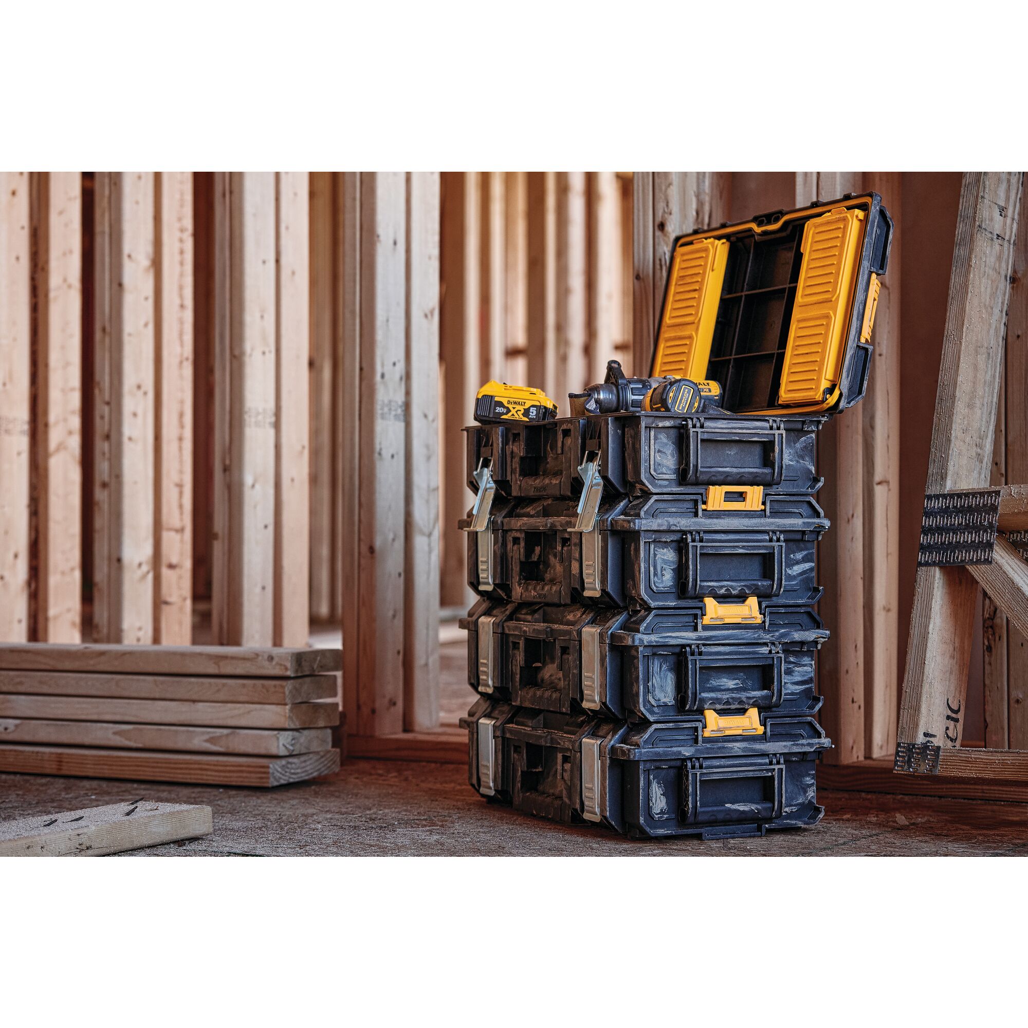 20 volt 5 amp store dewalt battery