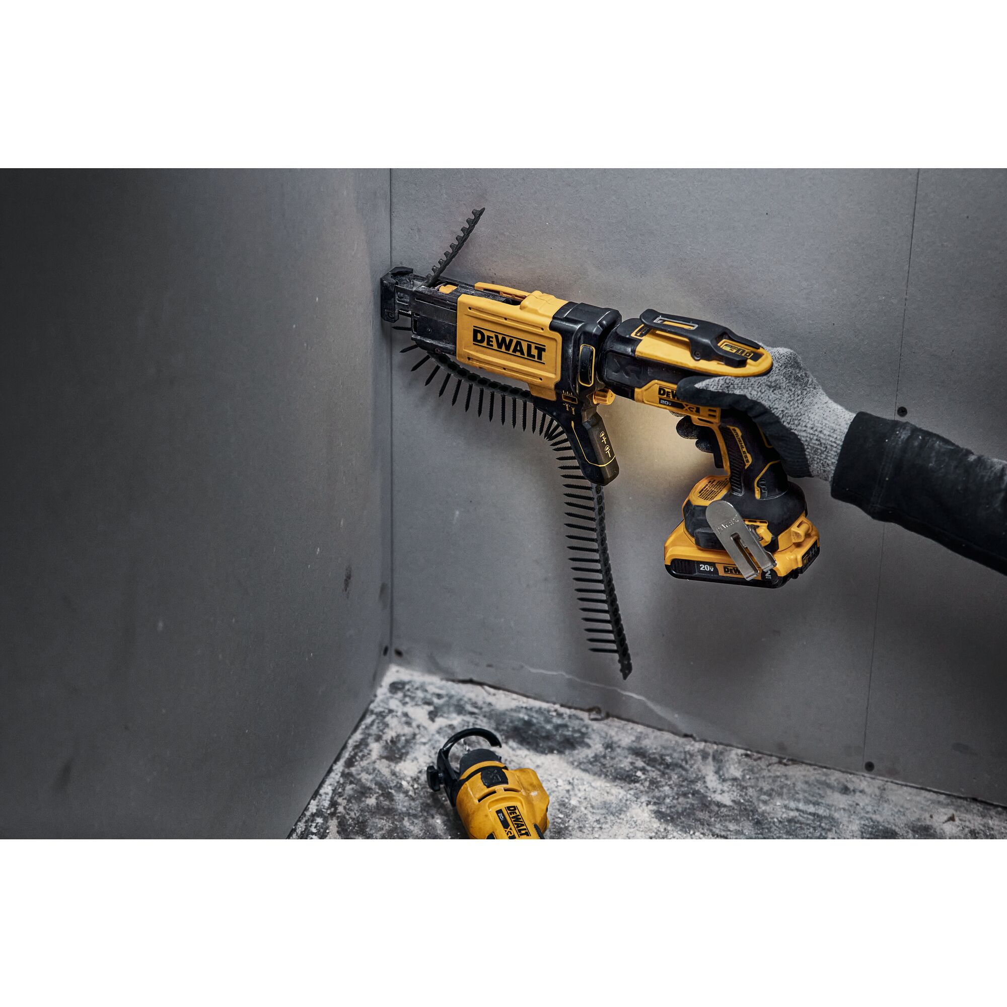 20V MAX* XR® Brushless Drywall Screwgun Kit (2.0Ah) | DEWALT