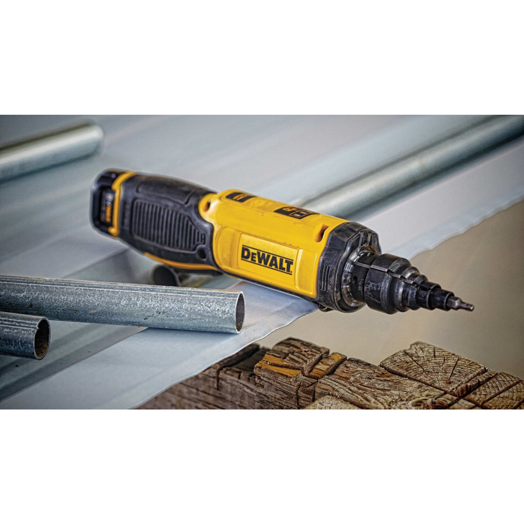 Dewalt dcf681 store gyroscopic screwdriver