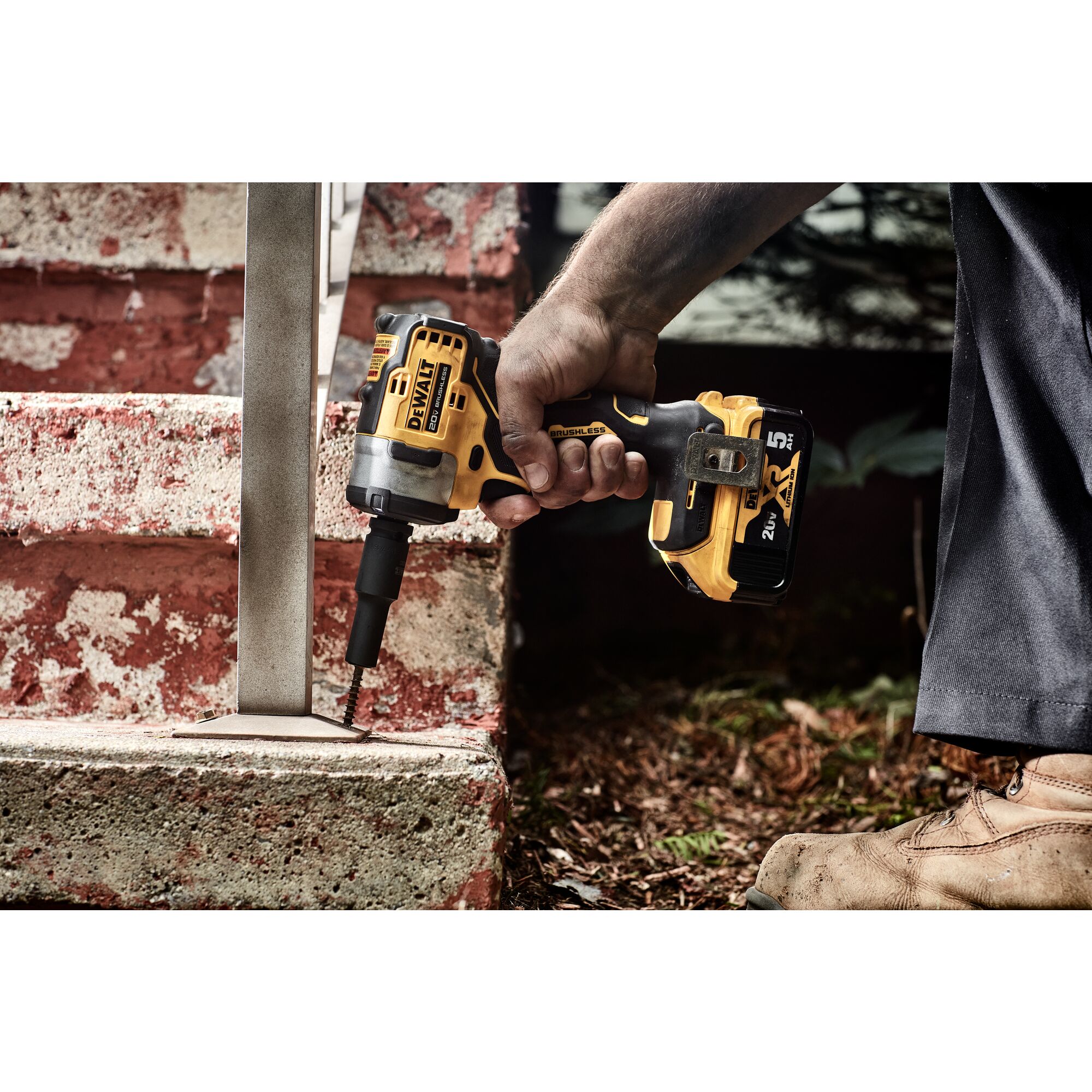 20V MAX* 3/8 in. Cordless Impact Wrench with Hog Ring Anvil (Tool