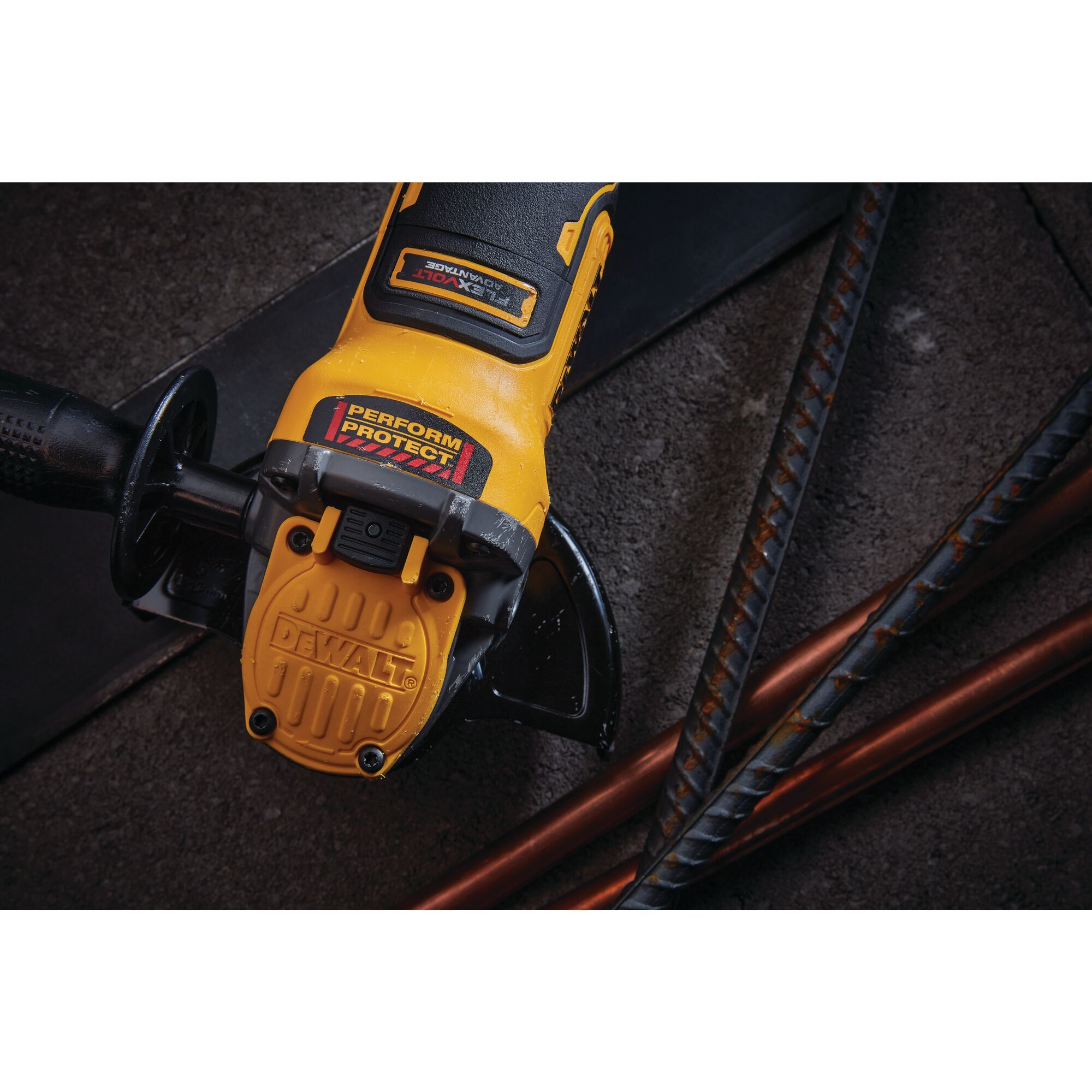 Dewalt cordless deals brushless angle grinder