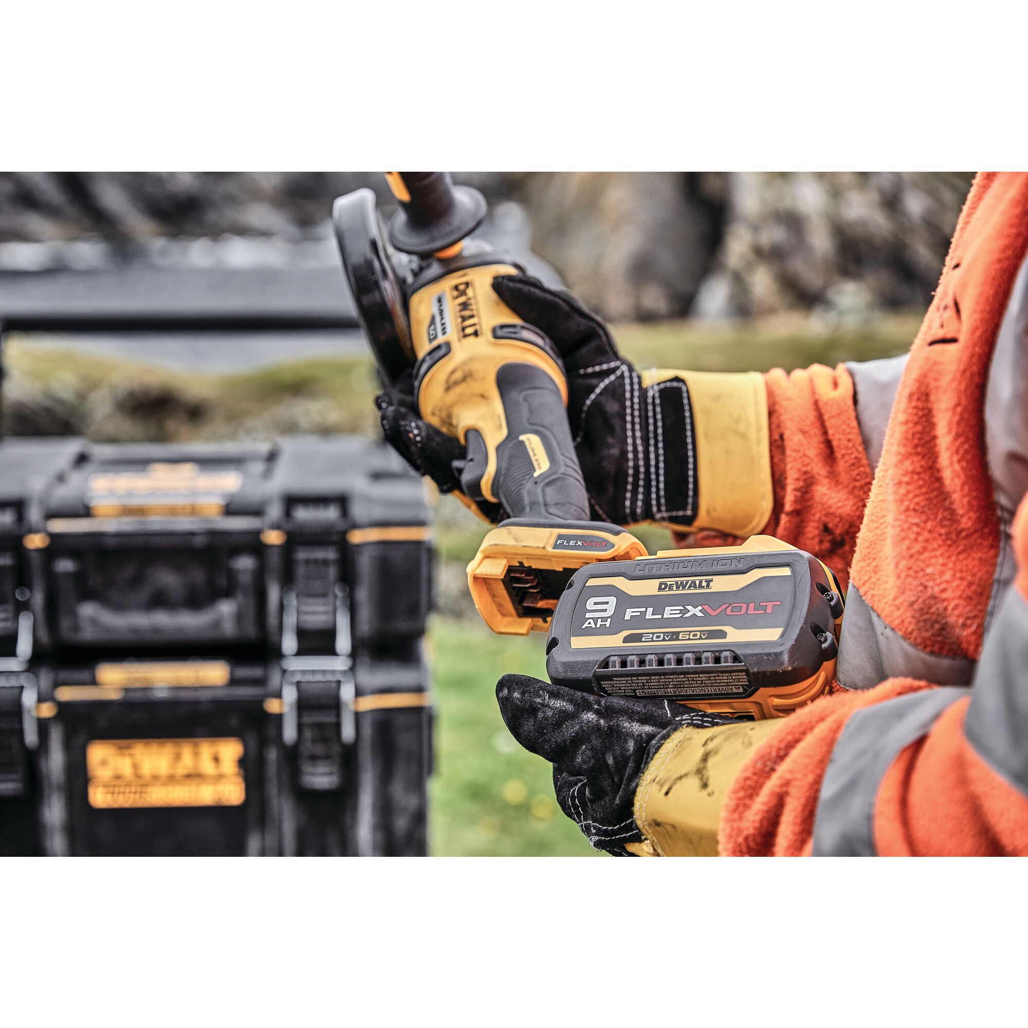 Dewalt 9 deals inch cordless grinder