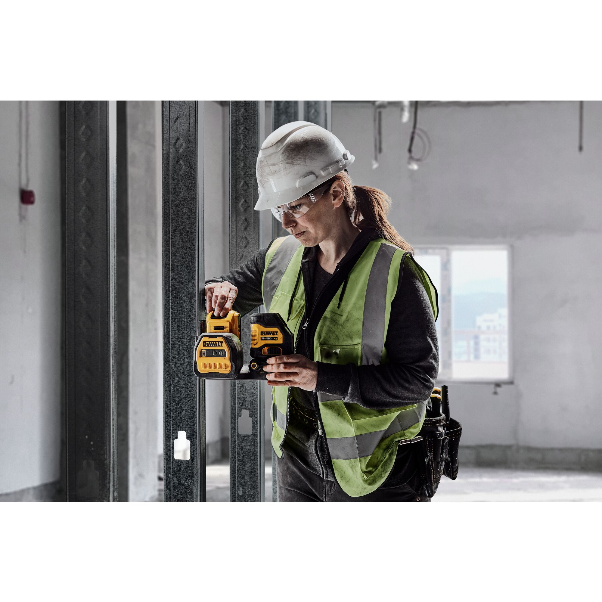 Dewalt rechargeable on sale laser level