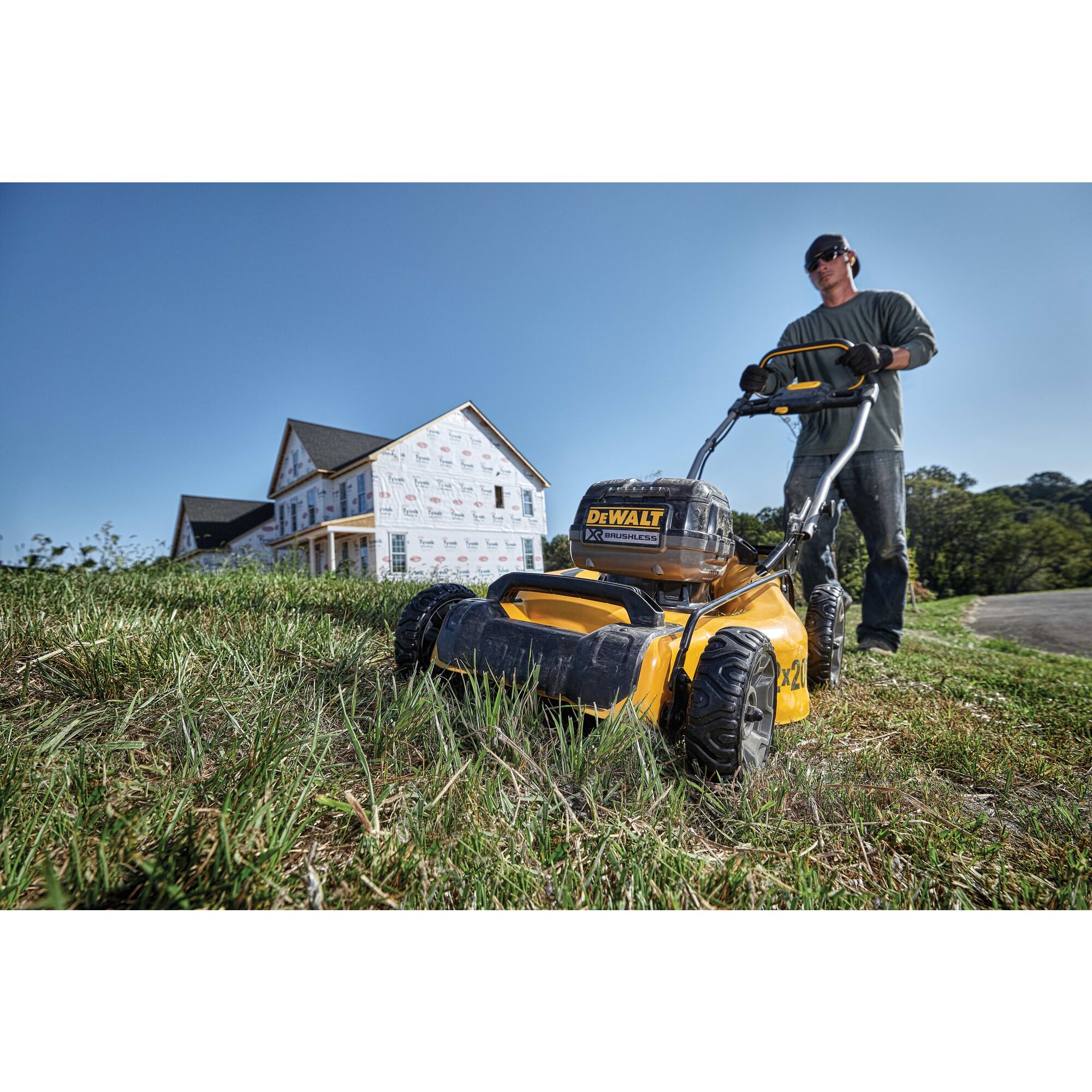 Used cordless best sale lawn mower