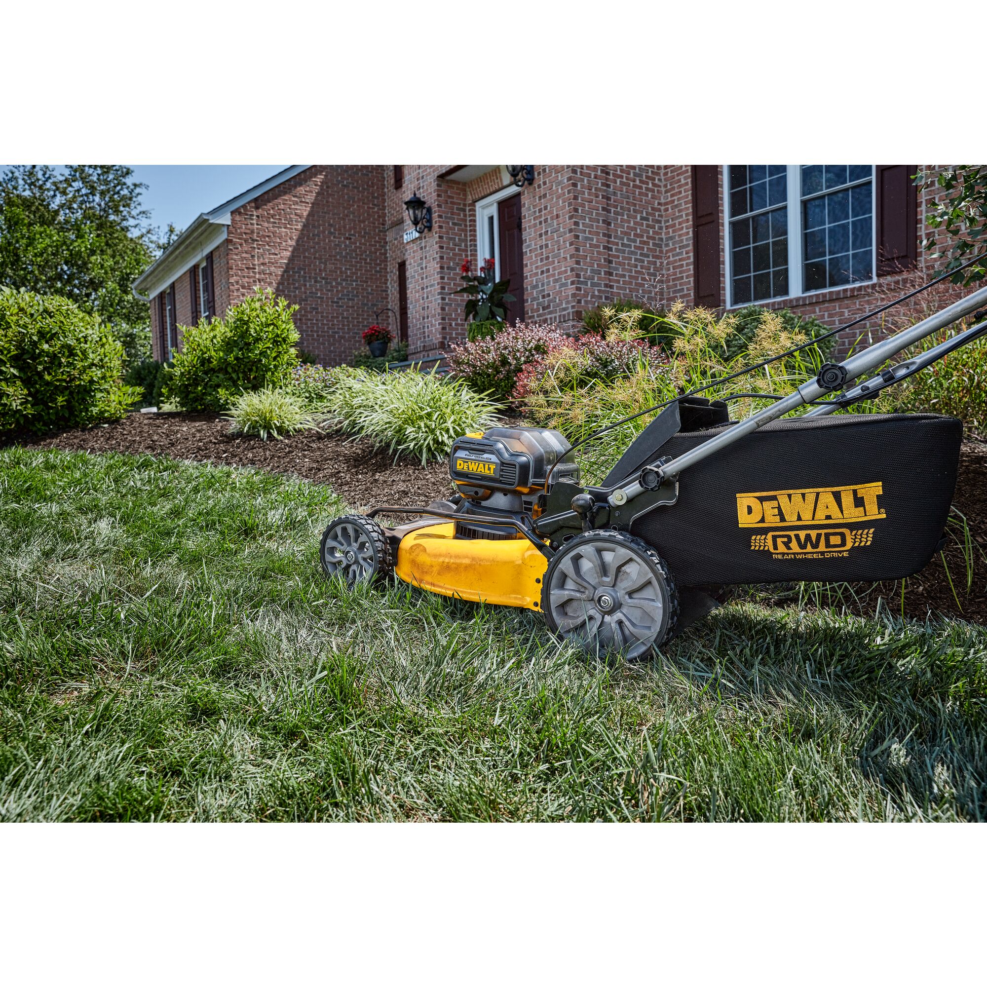 Rear self deals propelled lawn mower