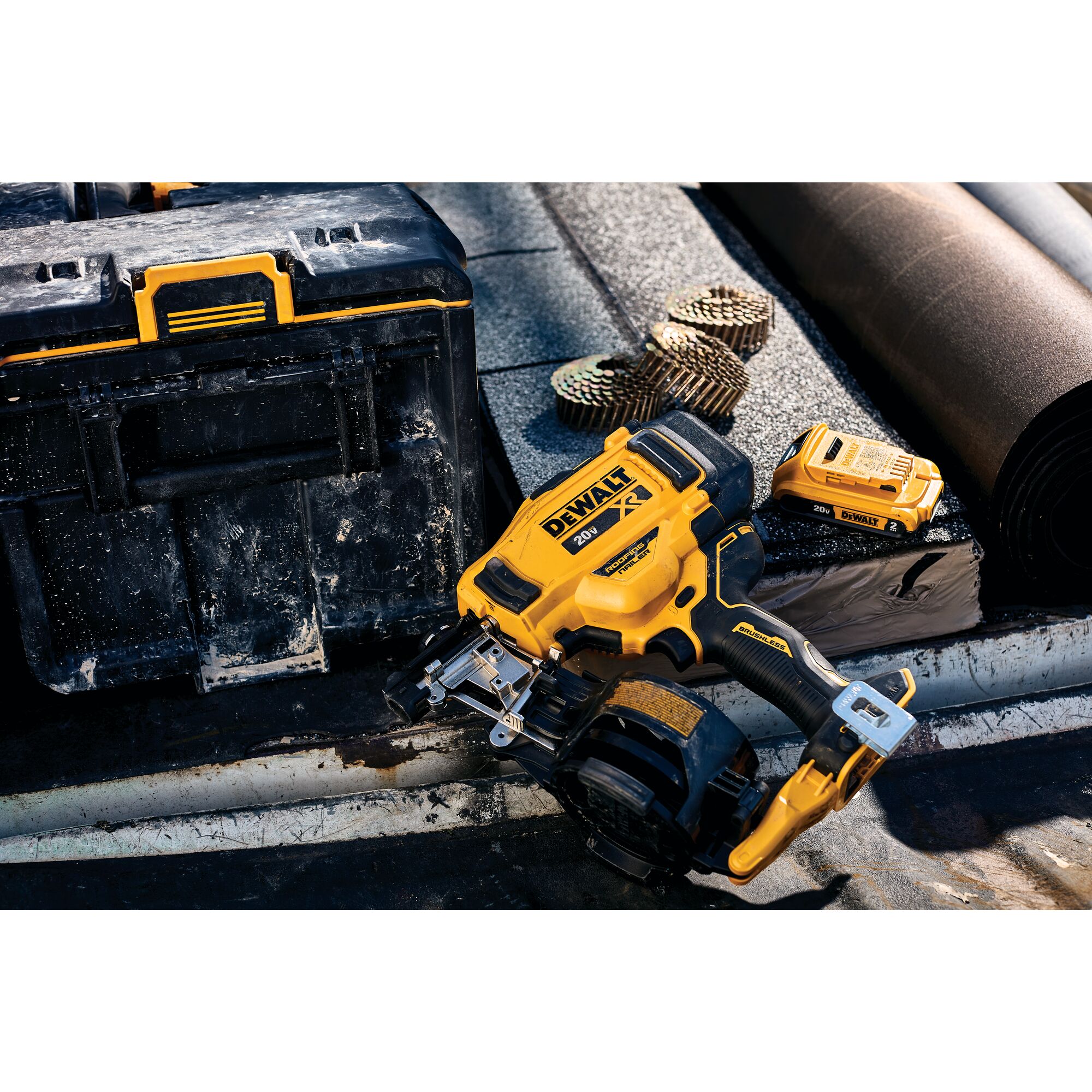 Battery dewalt deals nail gun