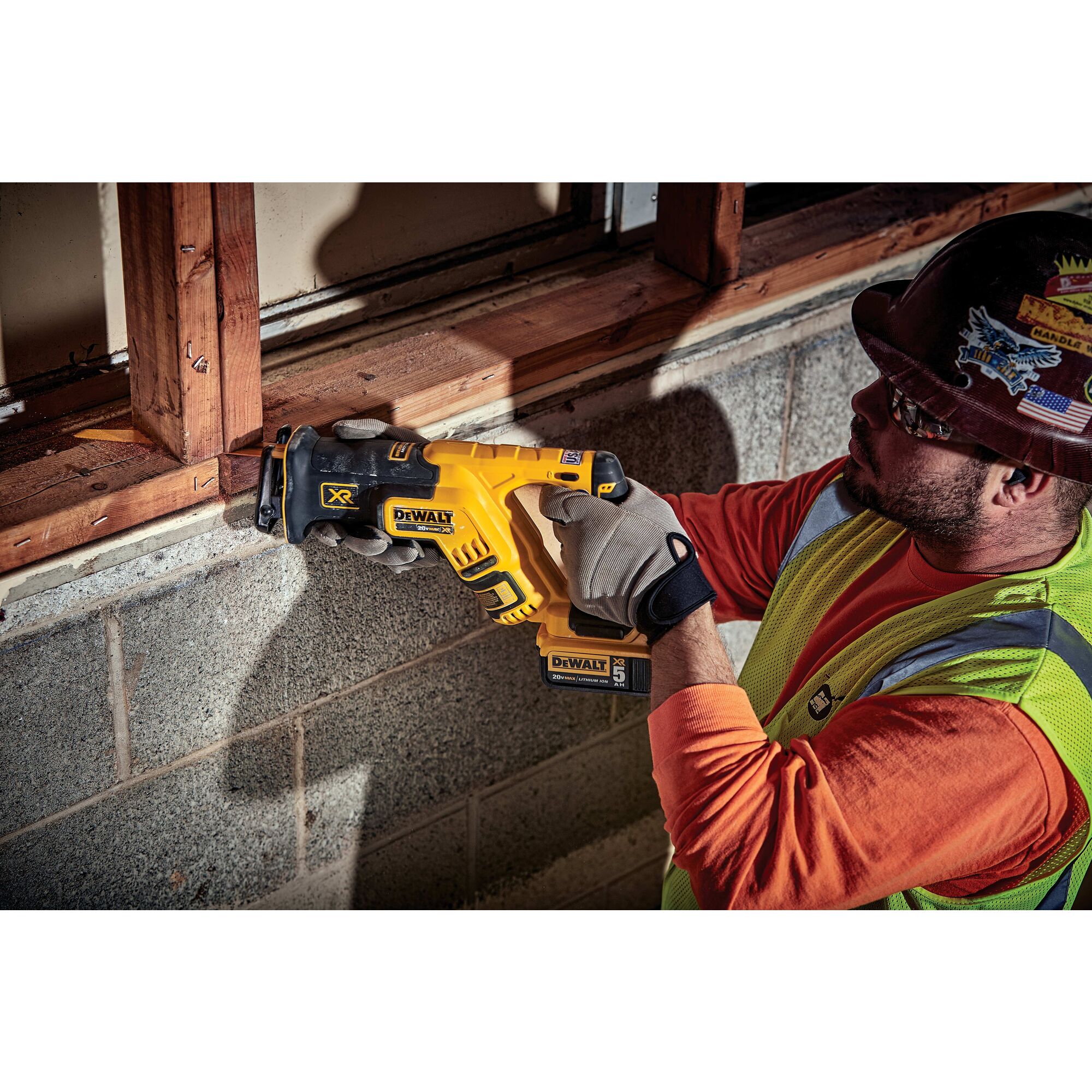 Dewalt xr deals compact reciprocating saw