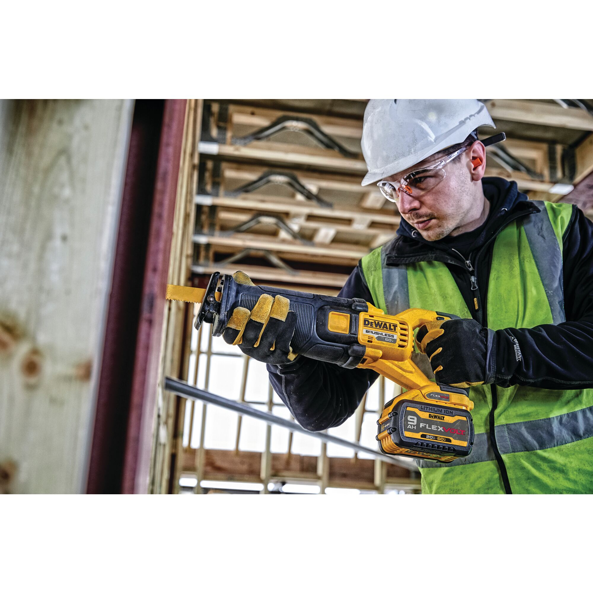 Dewalt flexvolt deals reciprocating saw