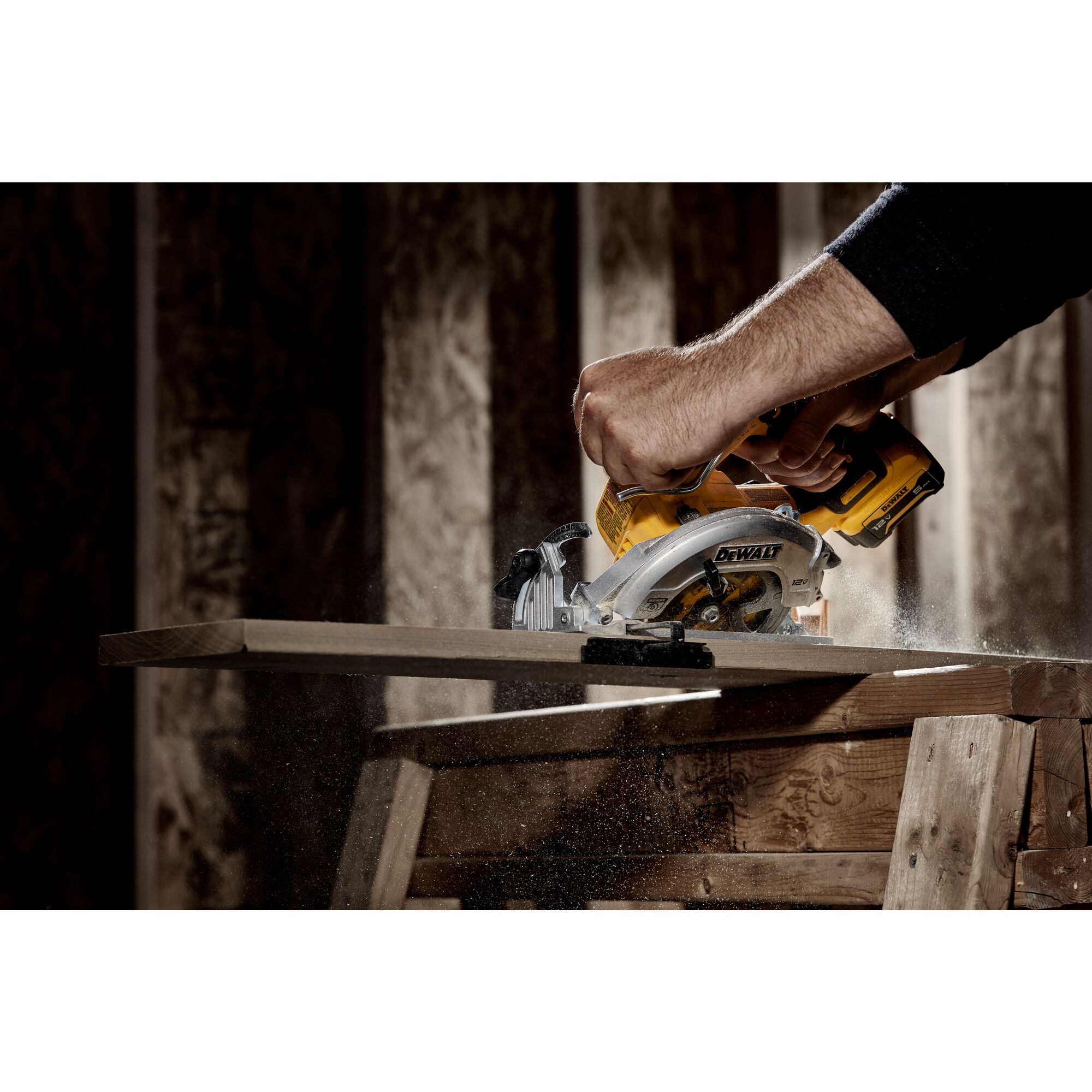 Dewalt 12 volt deals saw