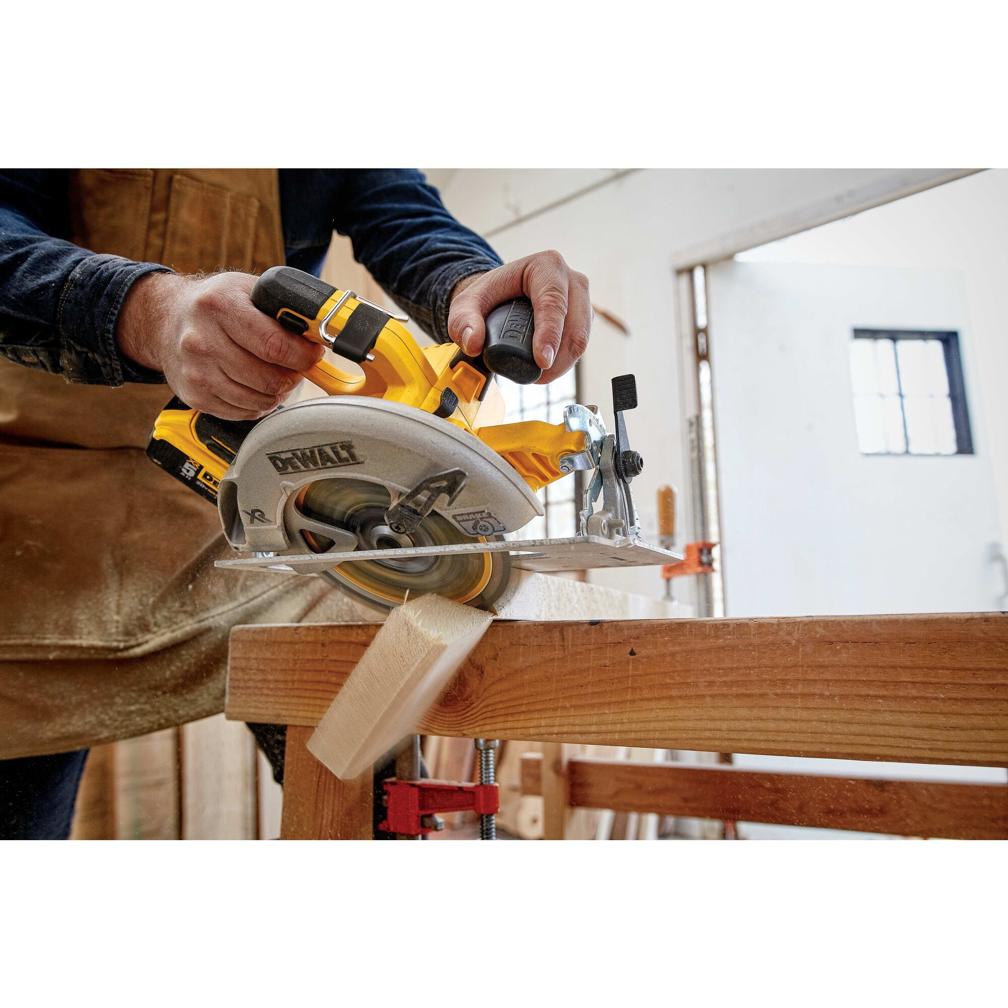 Dewalt deals saw xr