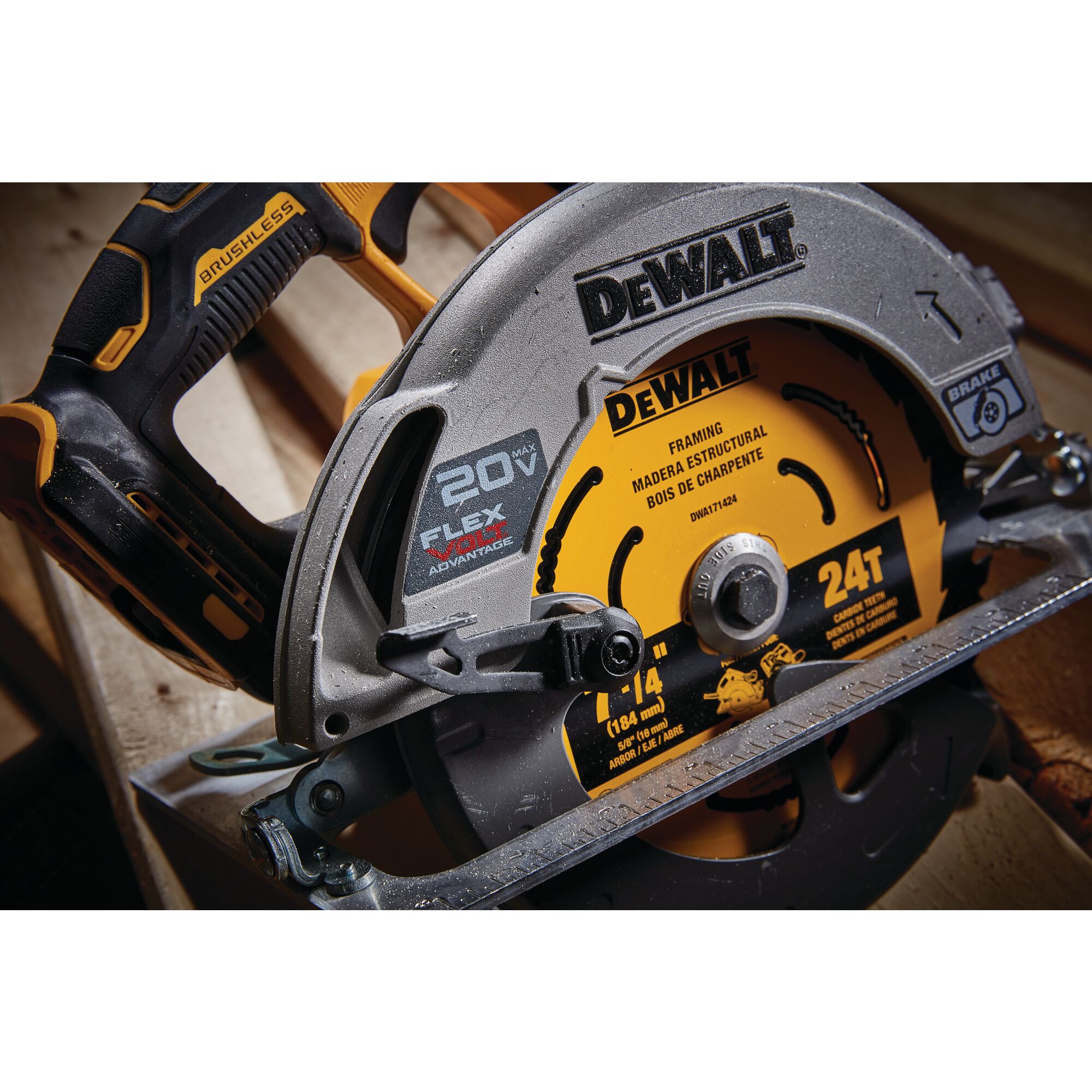 Dewalt circular deals saw cordless 20v