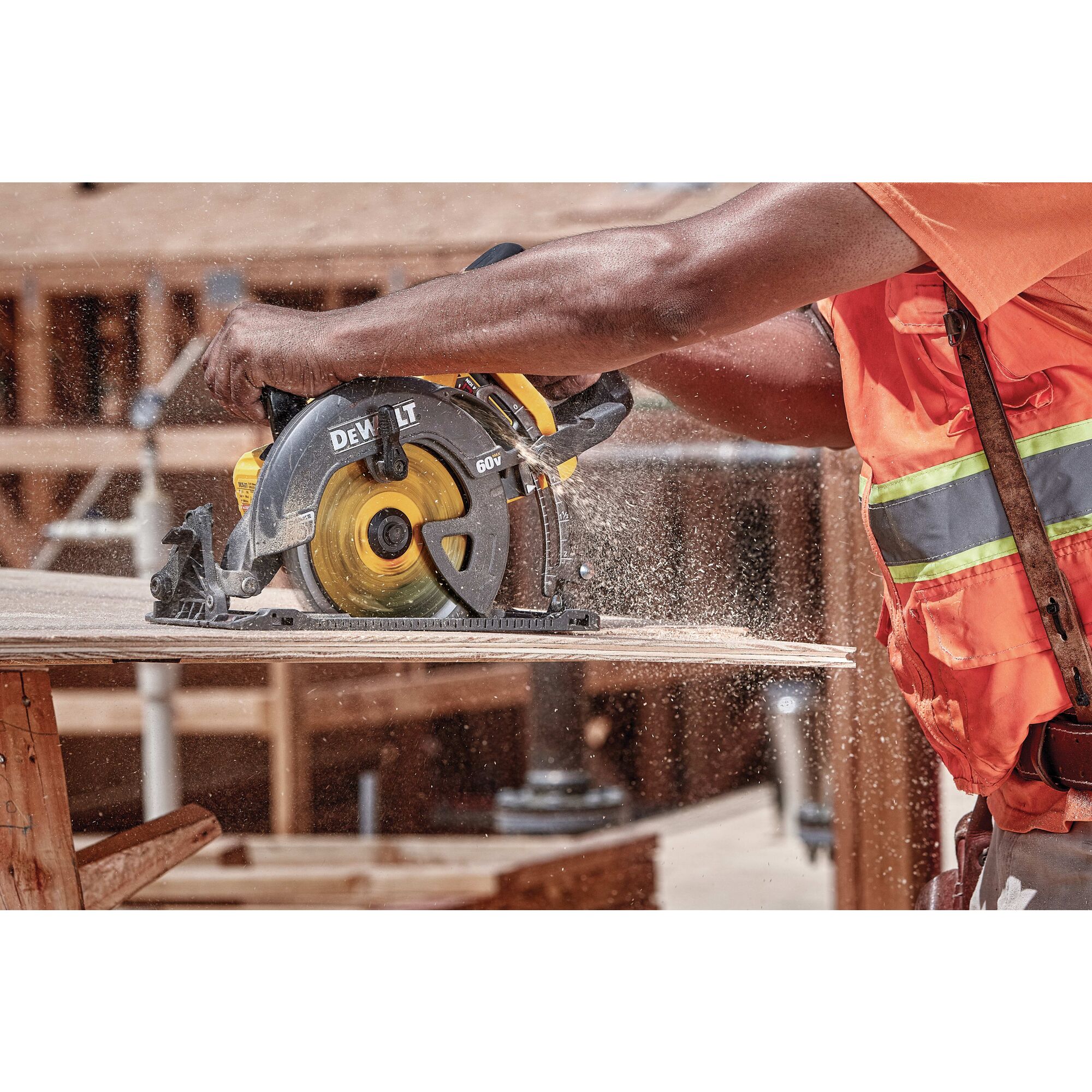 Flexvolt worm drive online saw