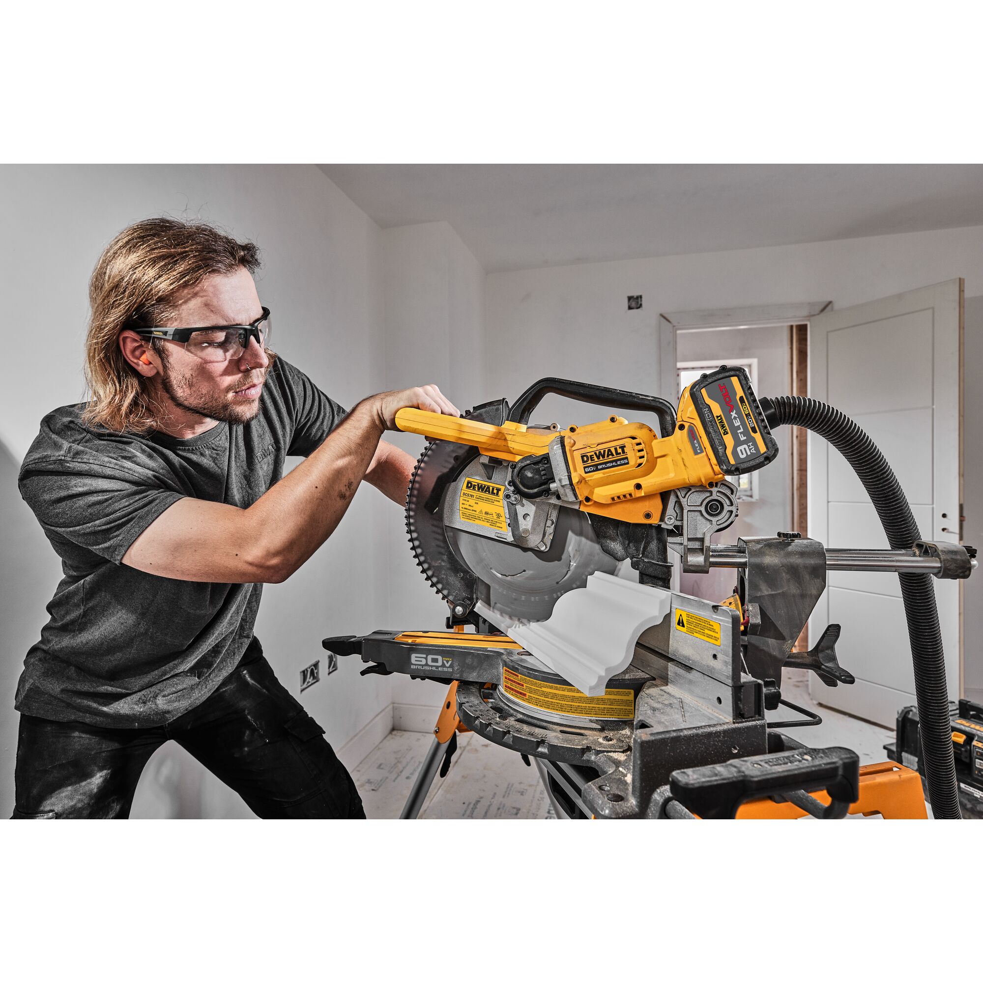 Dewalt flexvolt 10 store miter saw