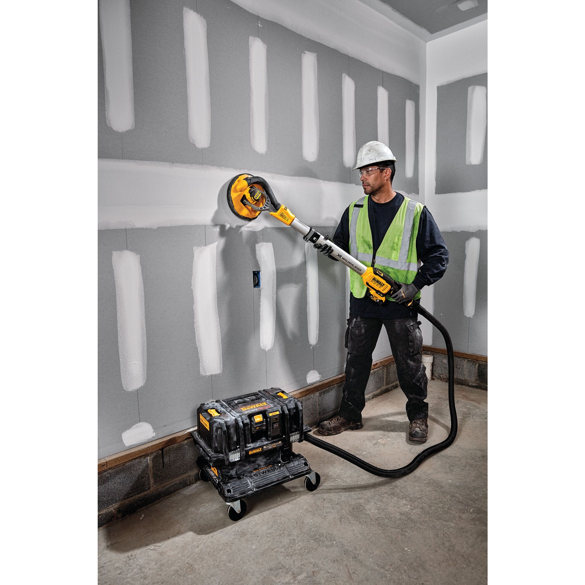 Dewalt flexvolt 60v max store dust extractor dcv585b