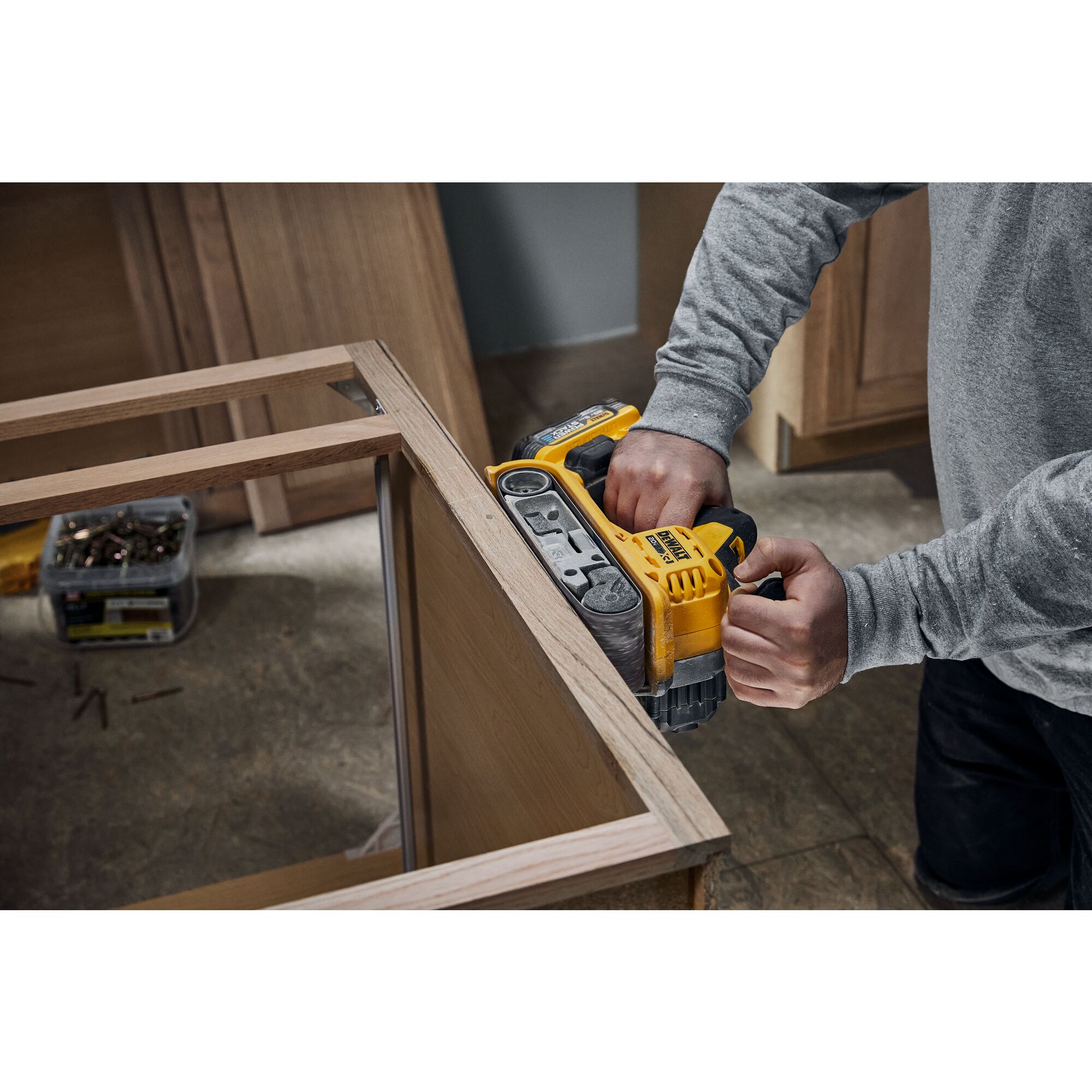 Dewalt cordless belt outlet sander