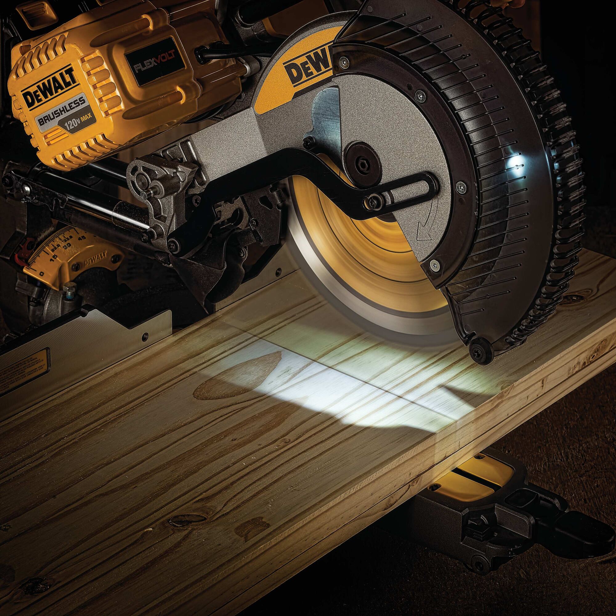 Dewalt flexvolt sliding store miter saw