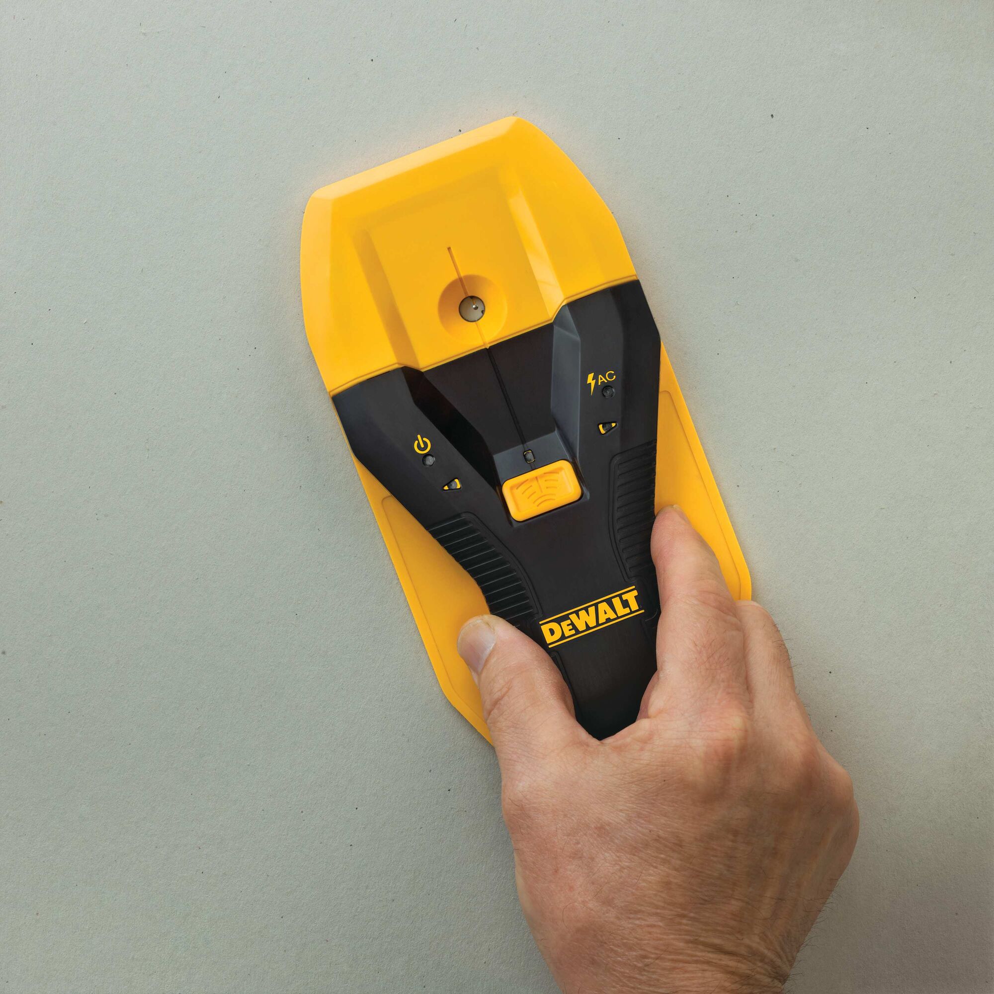 1-1/2 in. Stud Finder | DEWALT