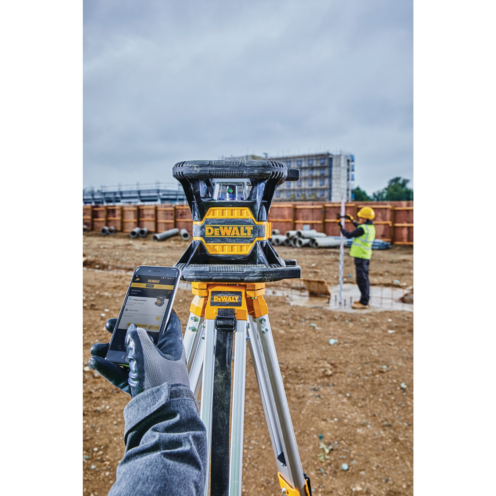 Dewalt laser deals with tripod