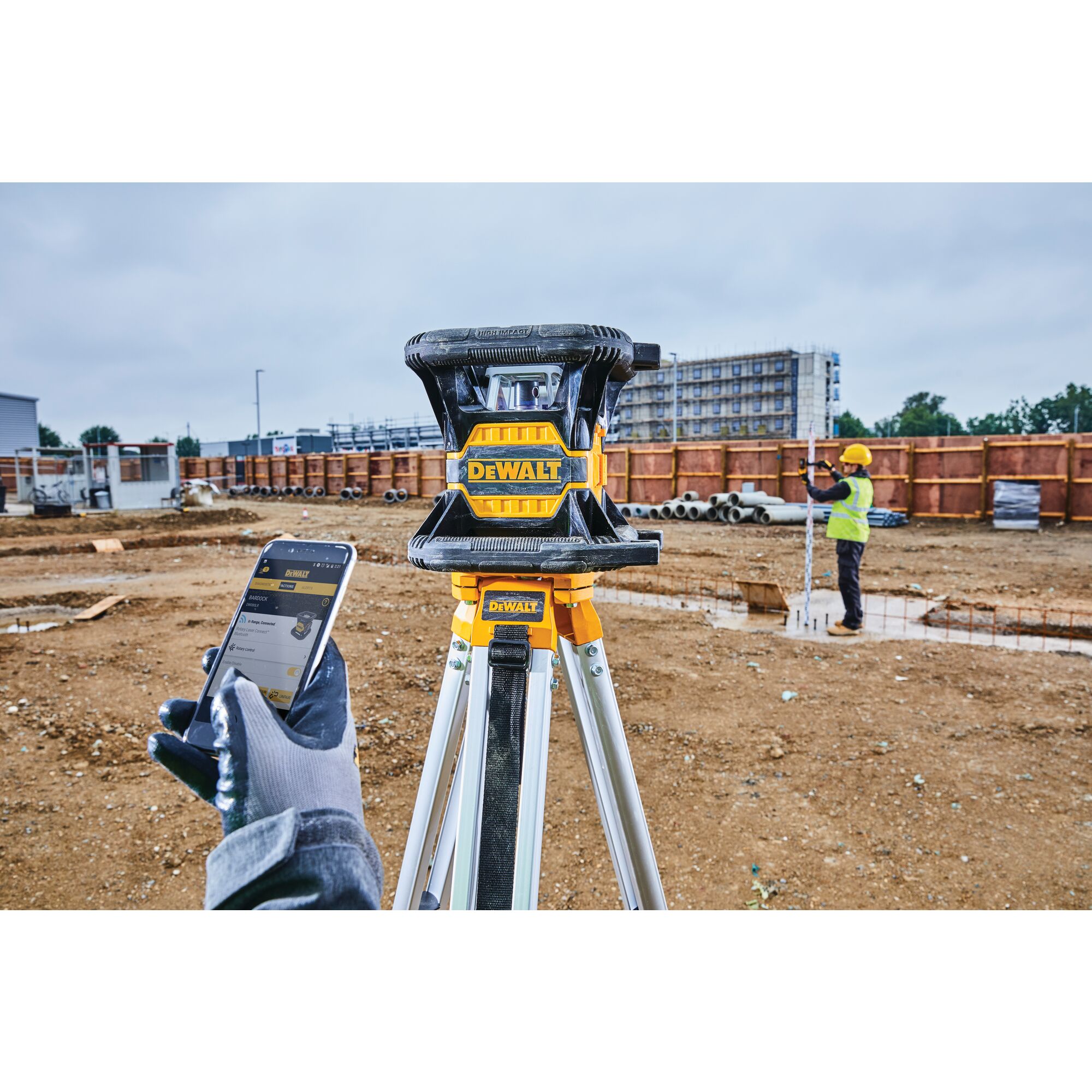 20V MAX* Tool Connect™ Red Tough Rotary Laser Level | DEWALT