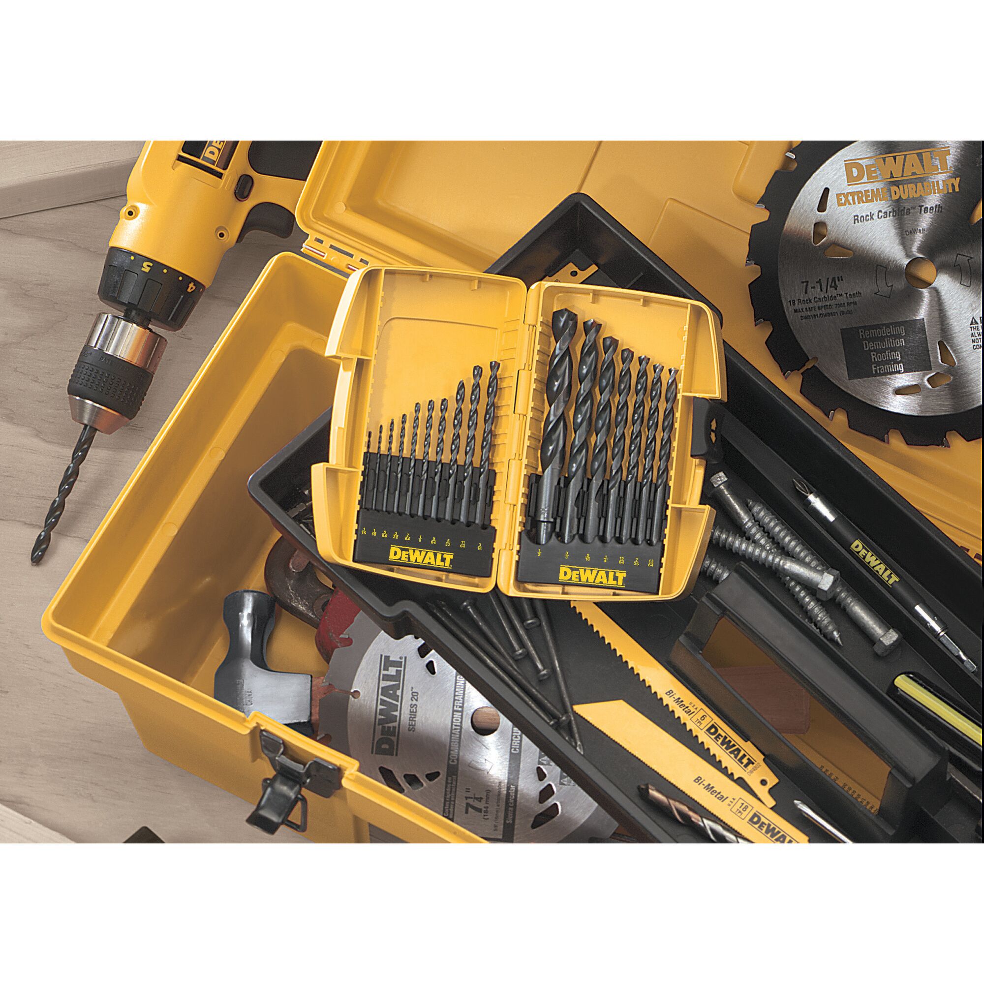 Dewalt drill deals piece set