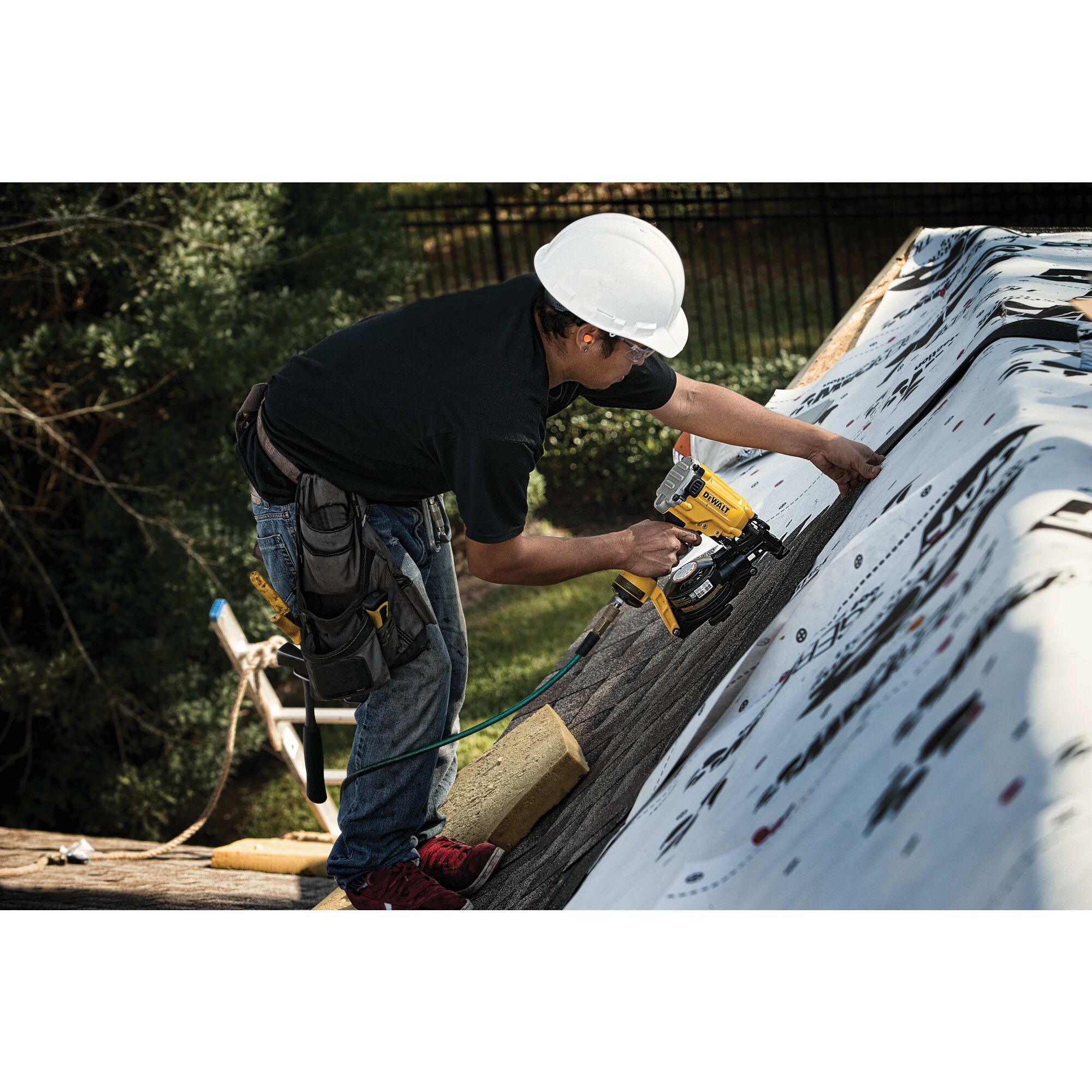 15° Coil Roofing Nailer | DEWALT