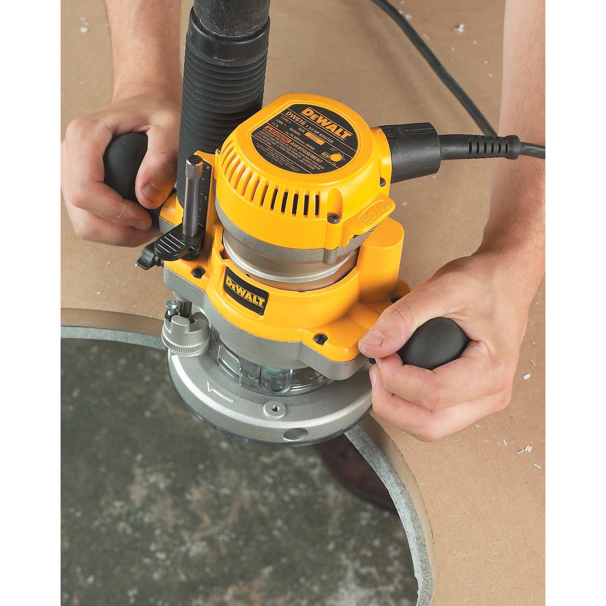 Dewalt cordless router discount with plunge base