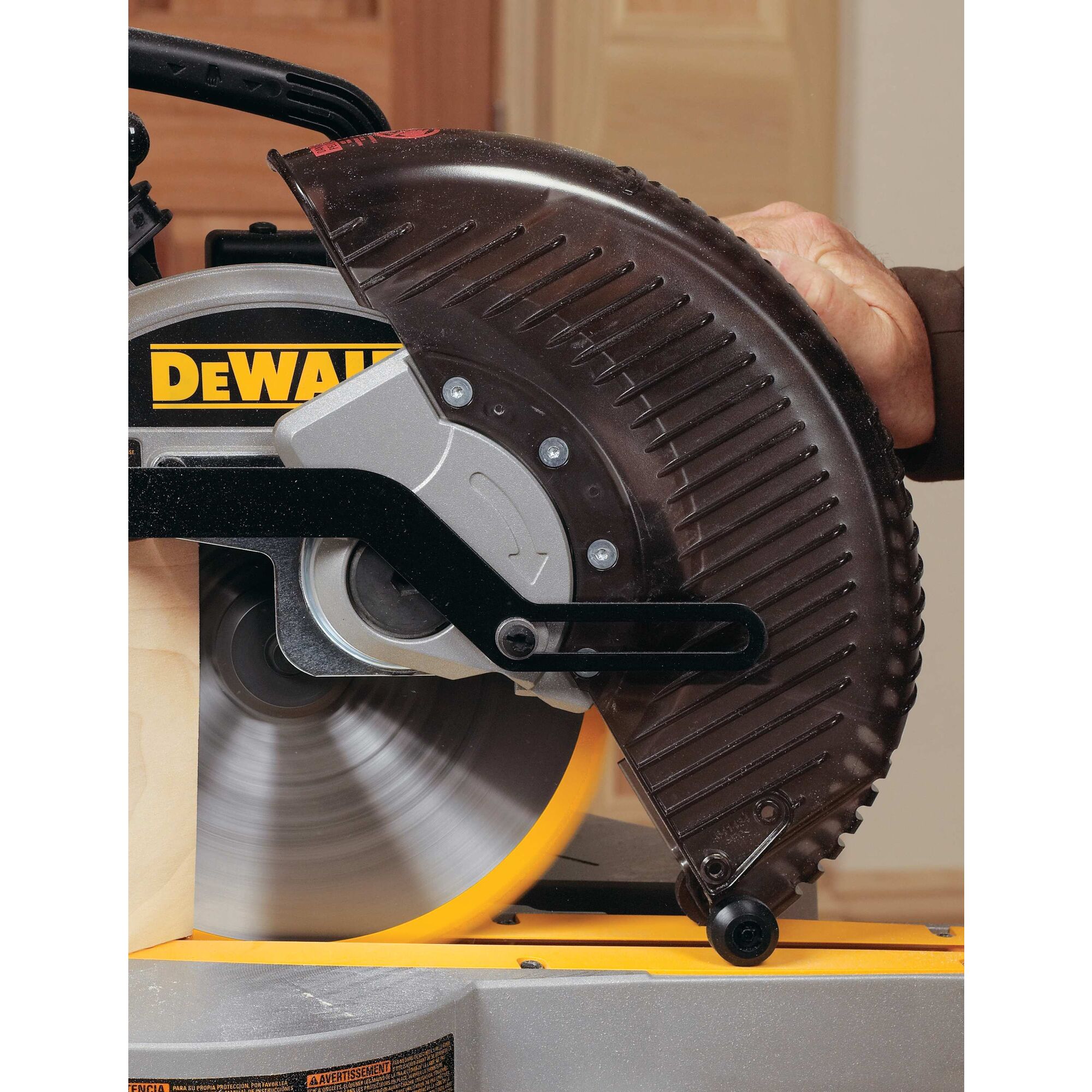 Dewalt sliding compound miter deals saw 10 inch