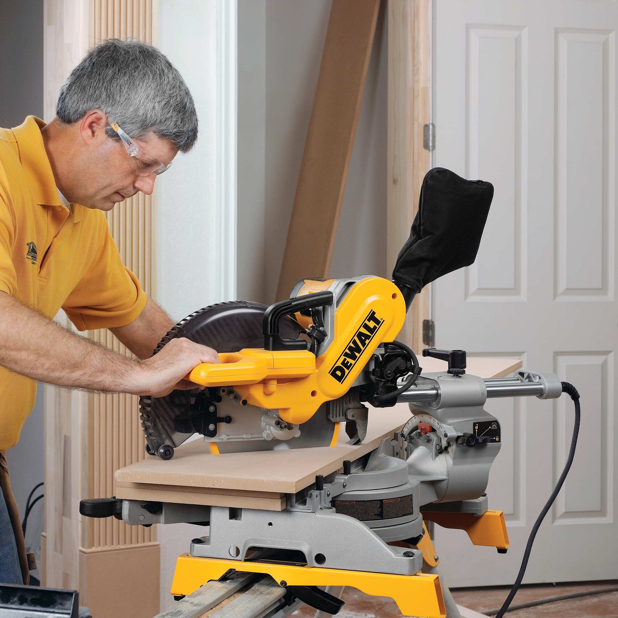 Dewalt flexvolt 10 inch miter deals saw