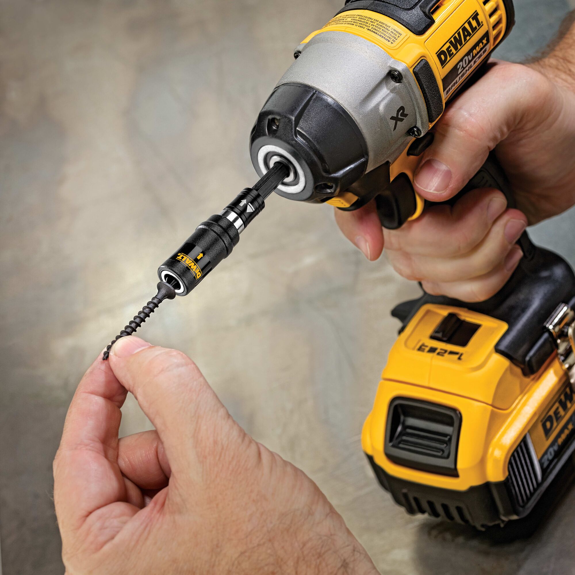 Dewalt impact driver online not holding bit