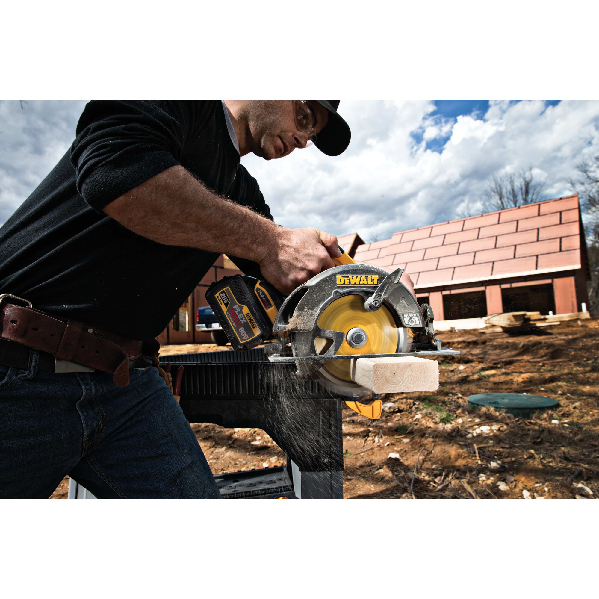 Dewalt 7 inch online circular saw