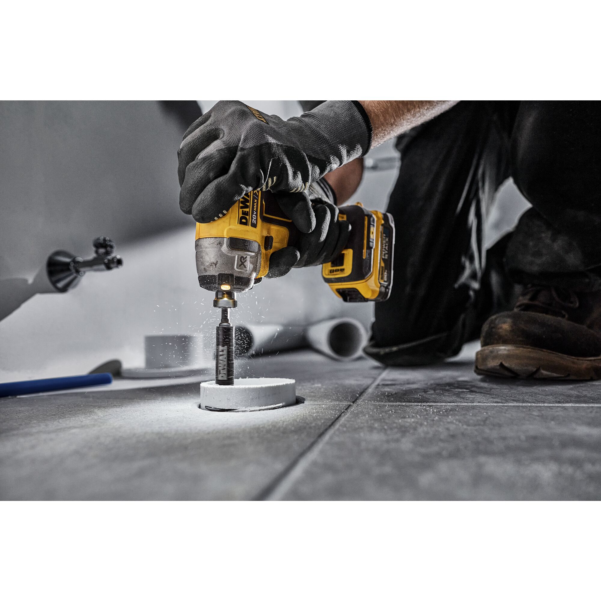 Dewalt cordless deals pvc pipe cutter