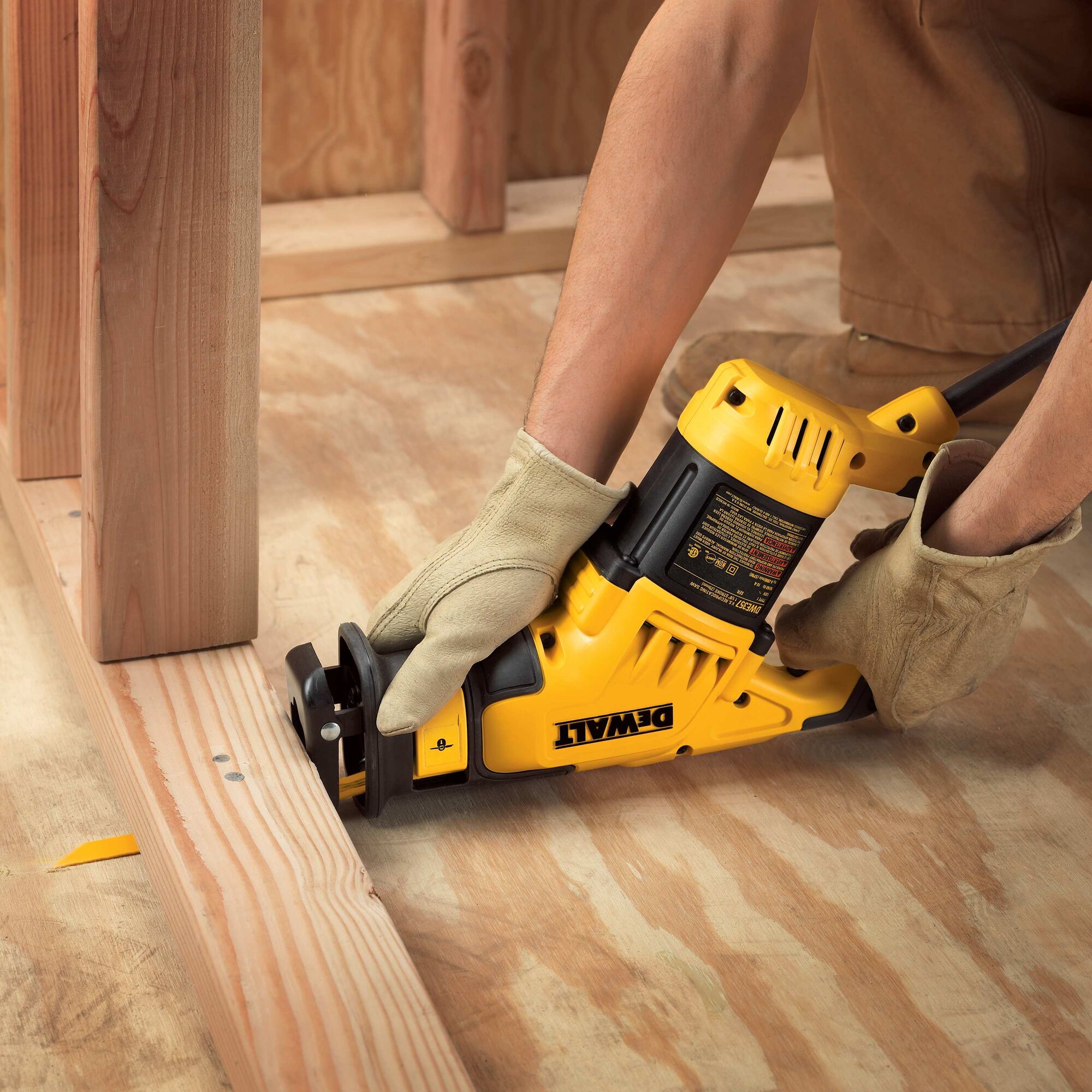 Dewalt dwe357 compact on sale reciprocating saw