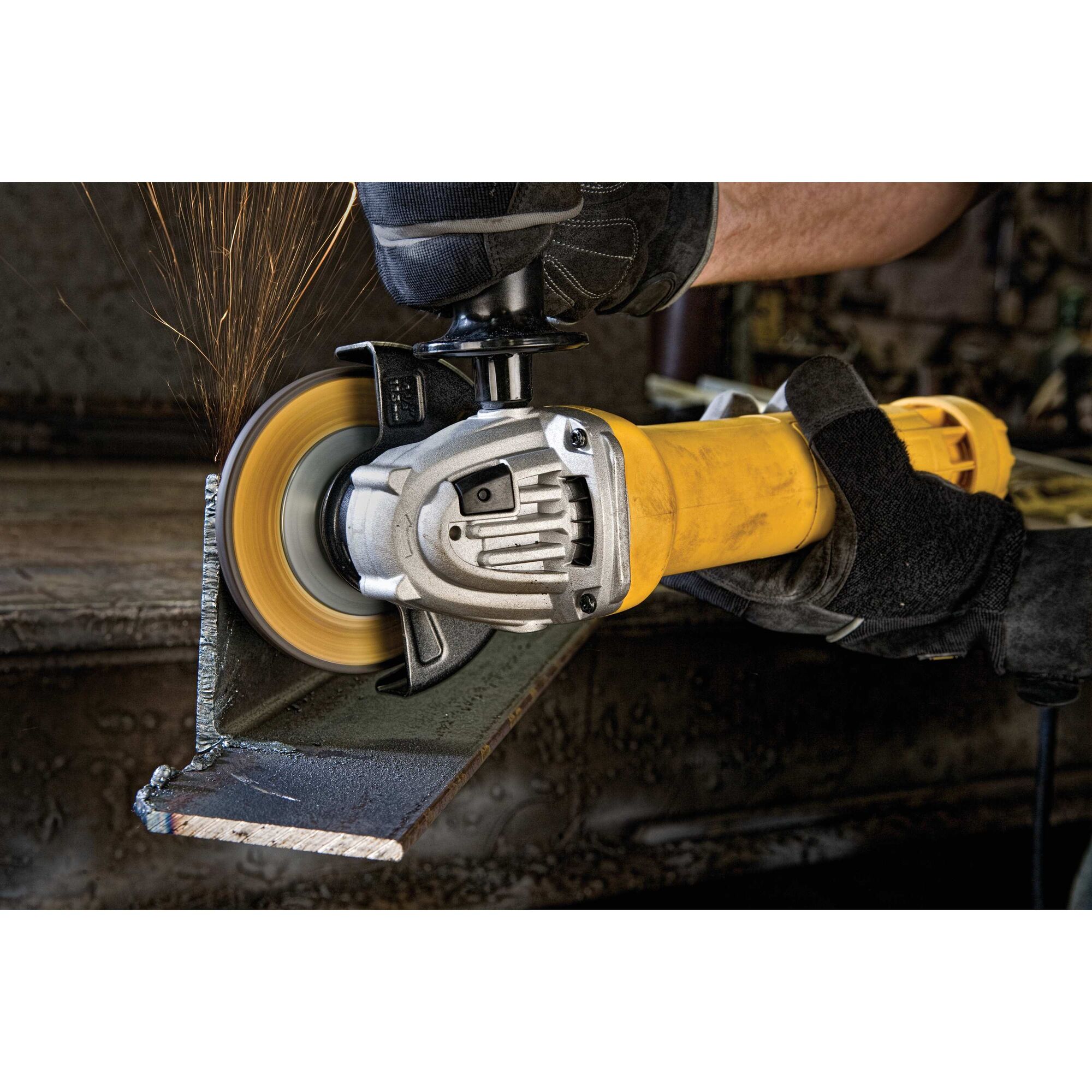 Dewalt dwe402 clearance small angle grinder