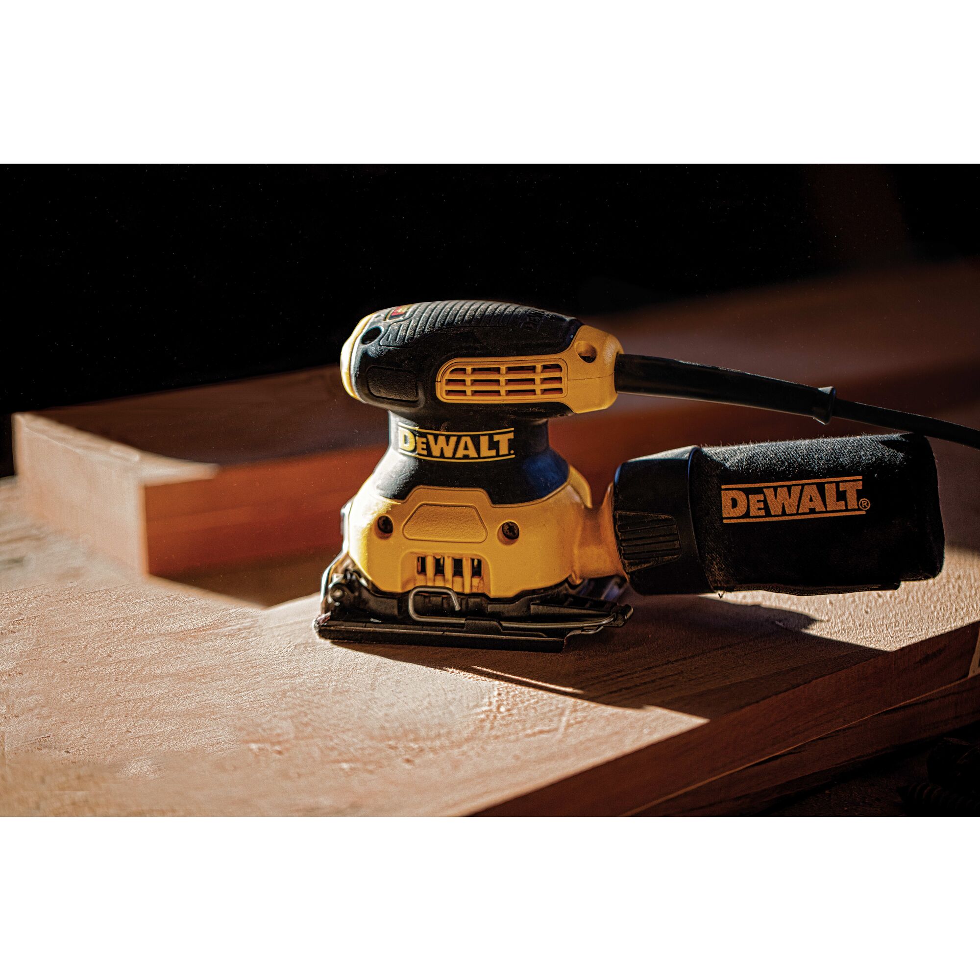 Dewalt palm clearance sander kit