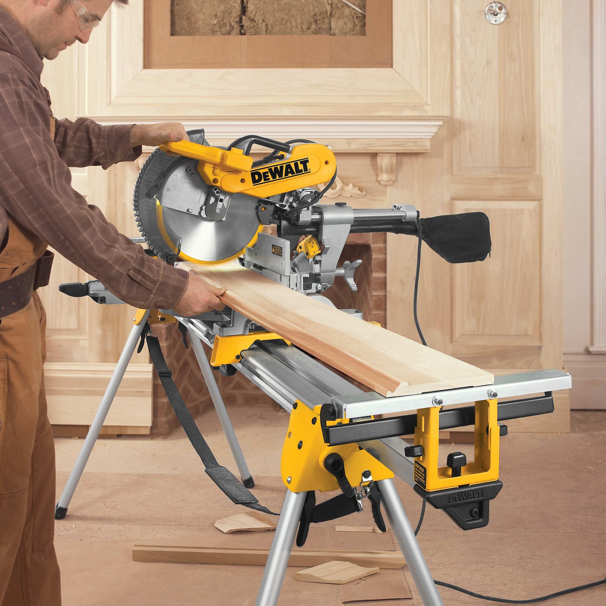 Dewalt miter saw 12 deals inch double bevel sliding