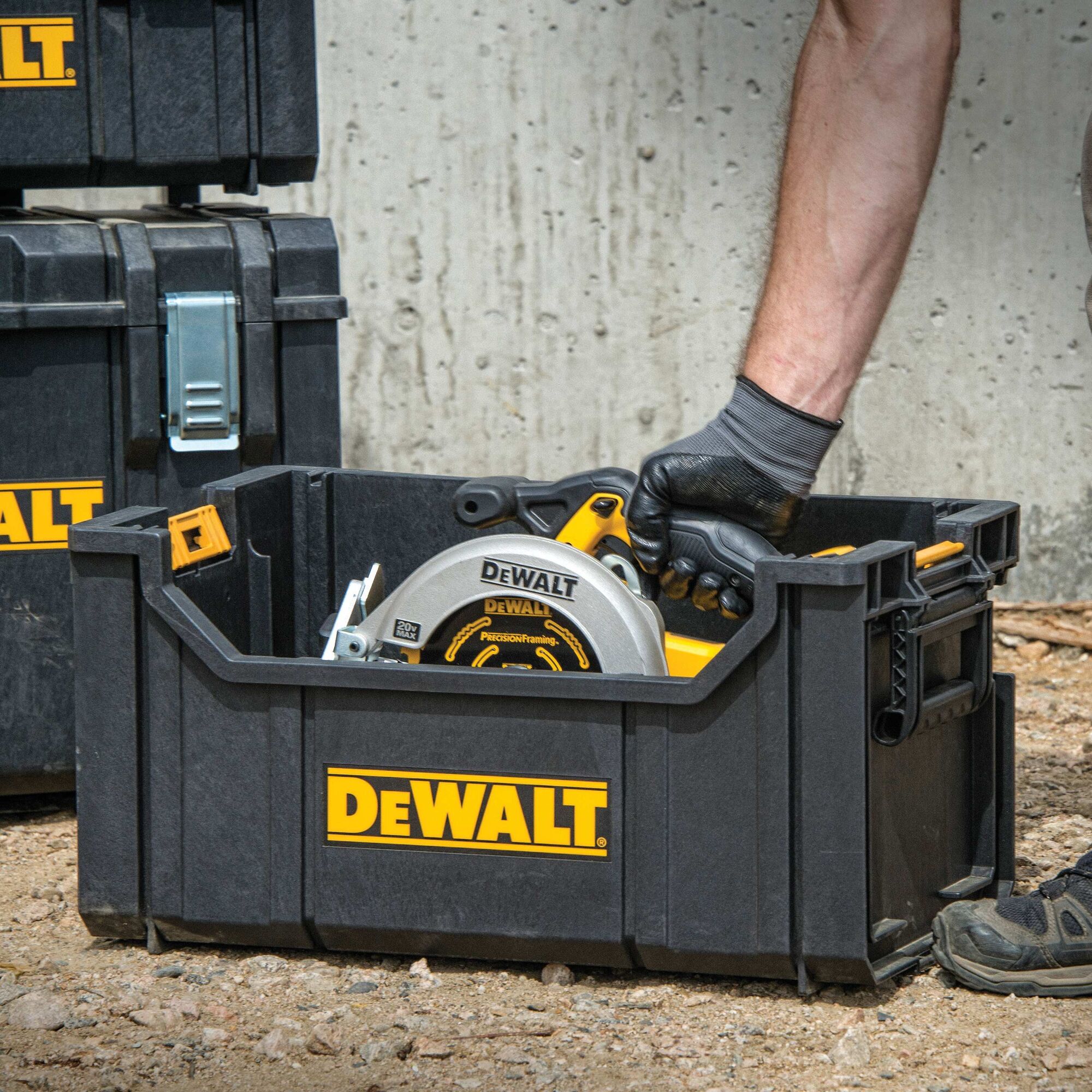 Dewalt toughsystem 2.0 deals tote