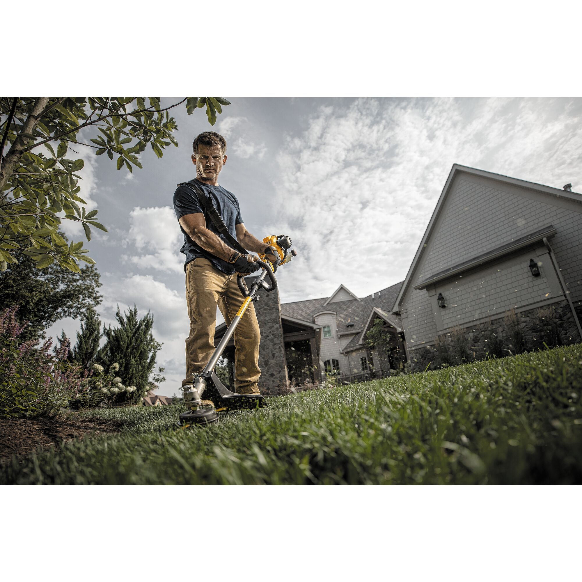 Lawn edge on sale trimmer gas