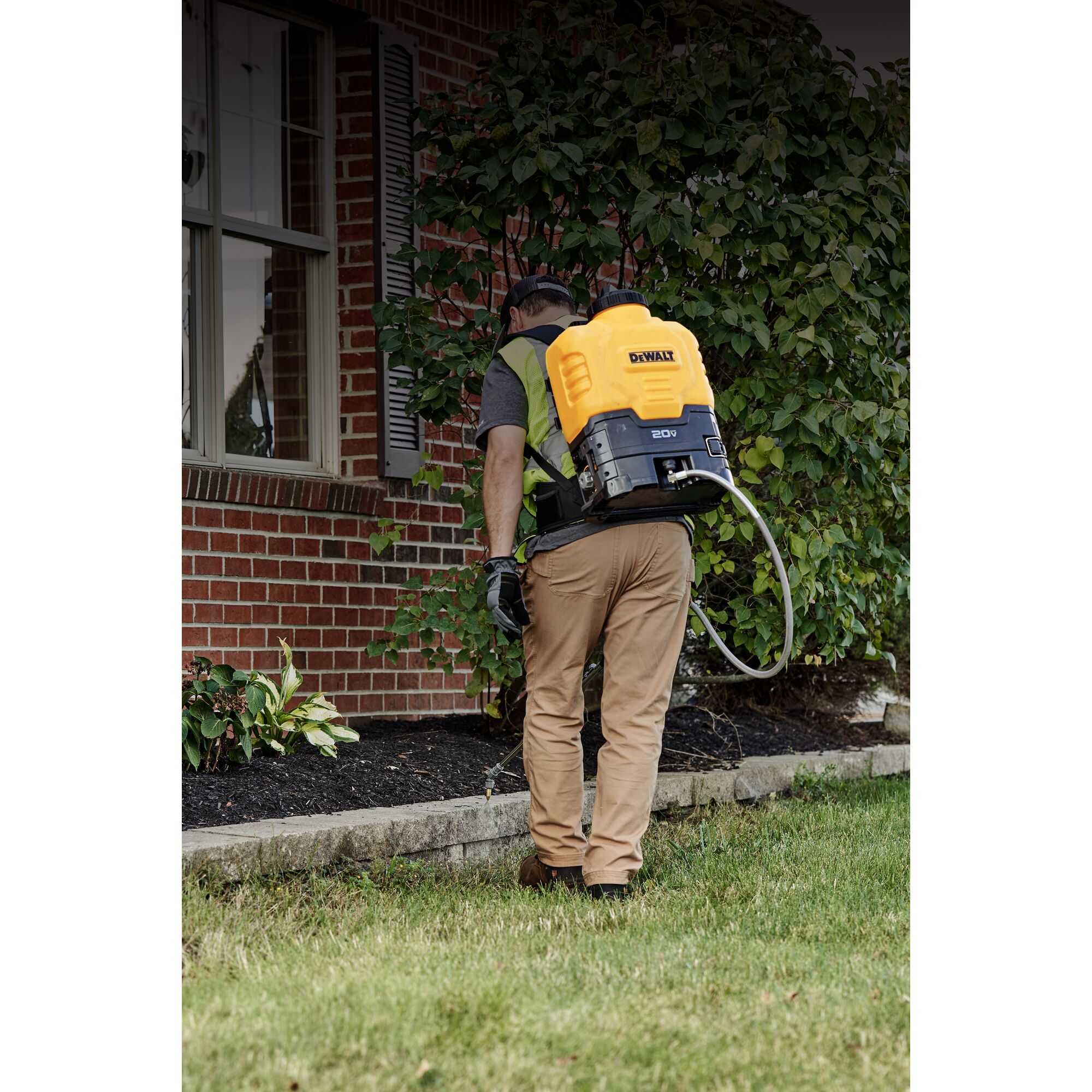 Dewalt battery operated discount sprayer